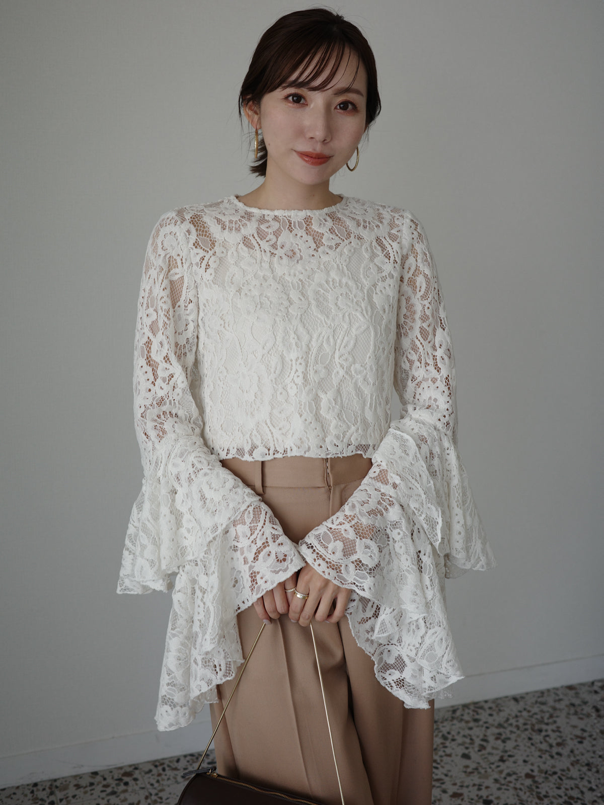 ベロアレースボリュームスリーブブラウス