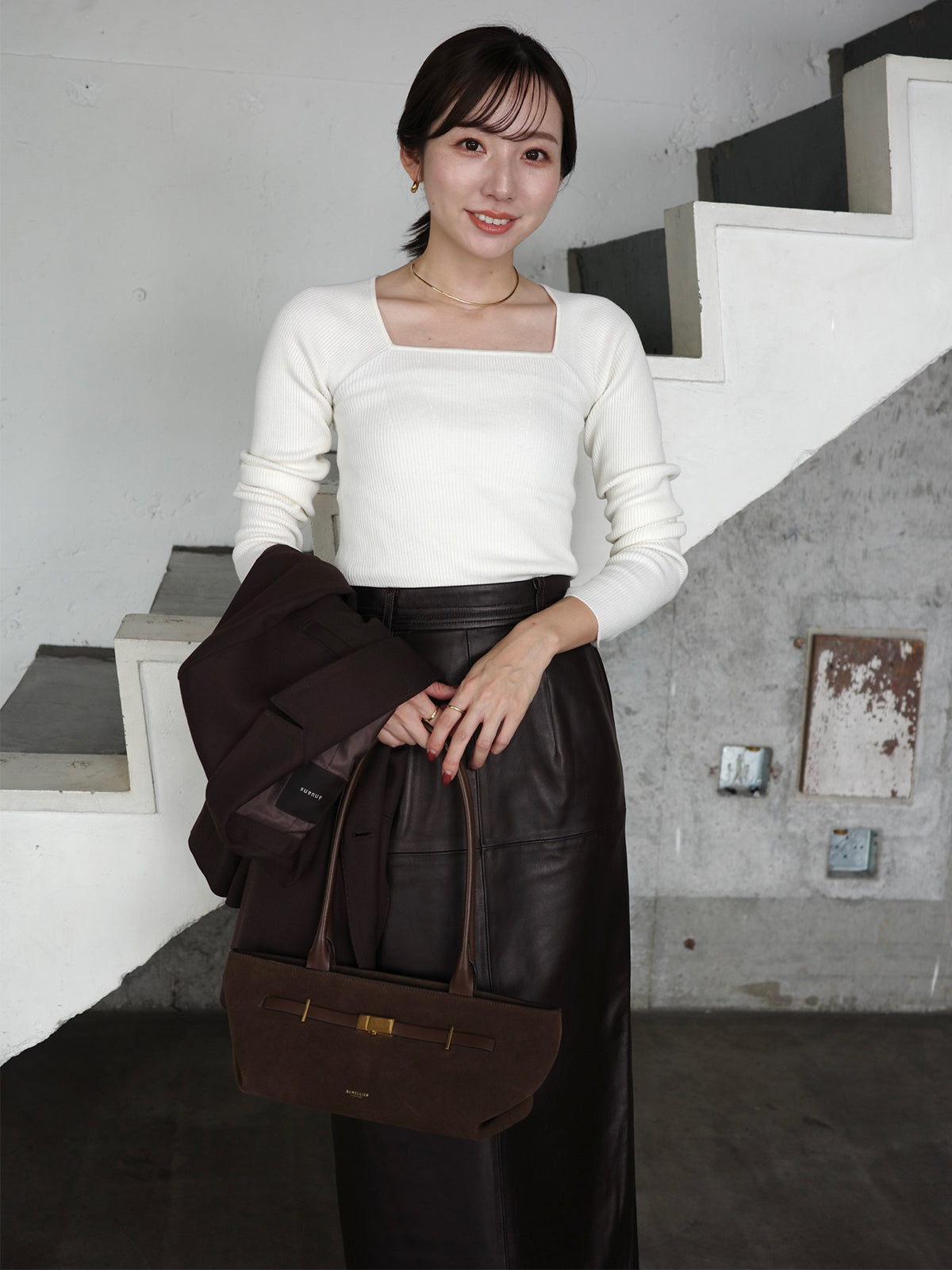 シルクカシミアブレンドデコルテリブニット