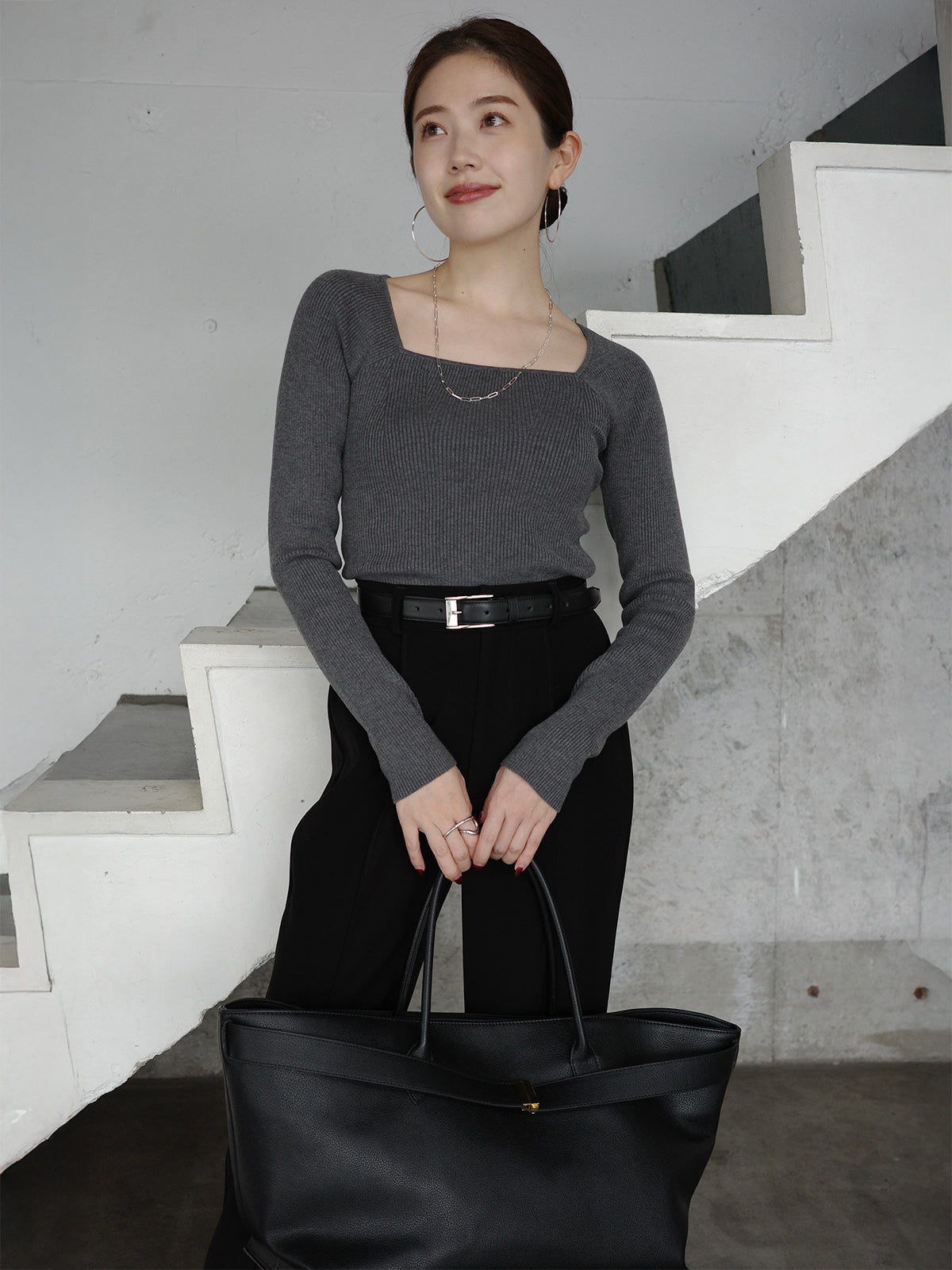 シルクカシミアブレンドデコルテリブニット