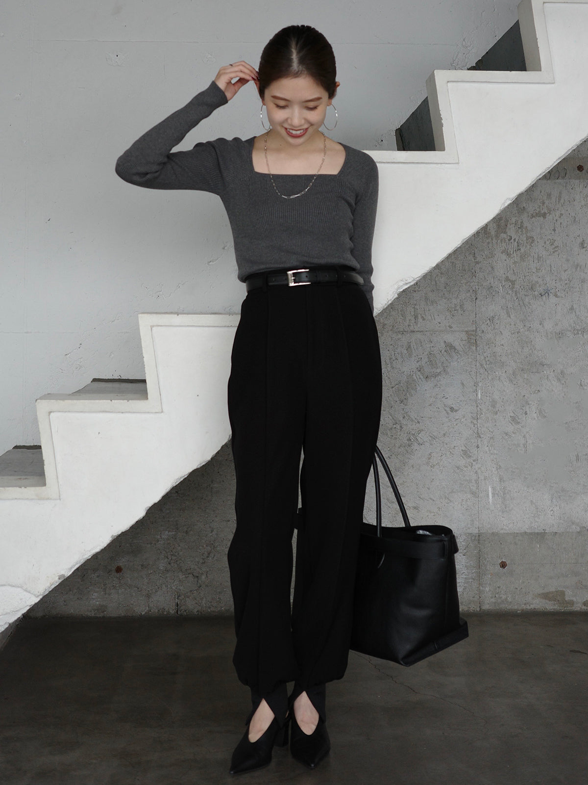 シルクカシミアブレンドデコルテリブニット