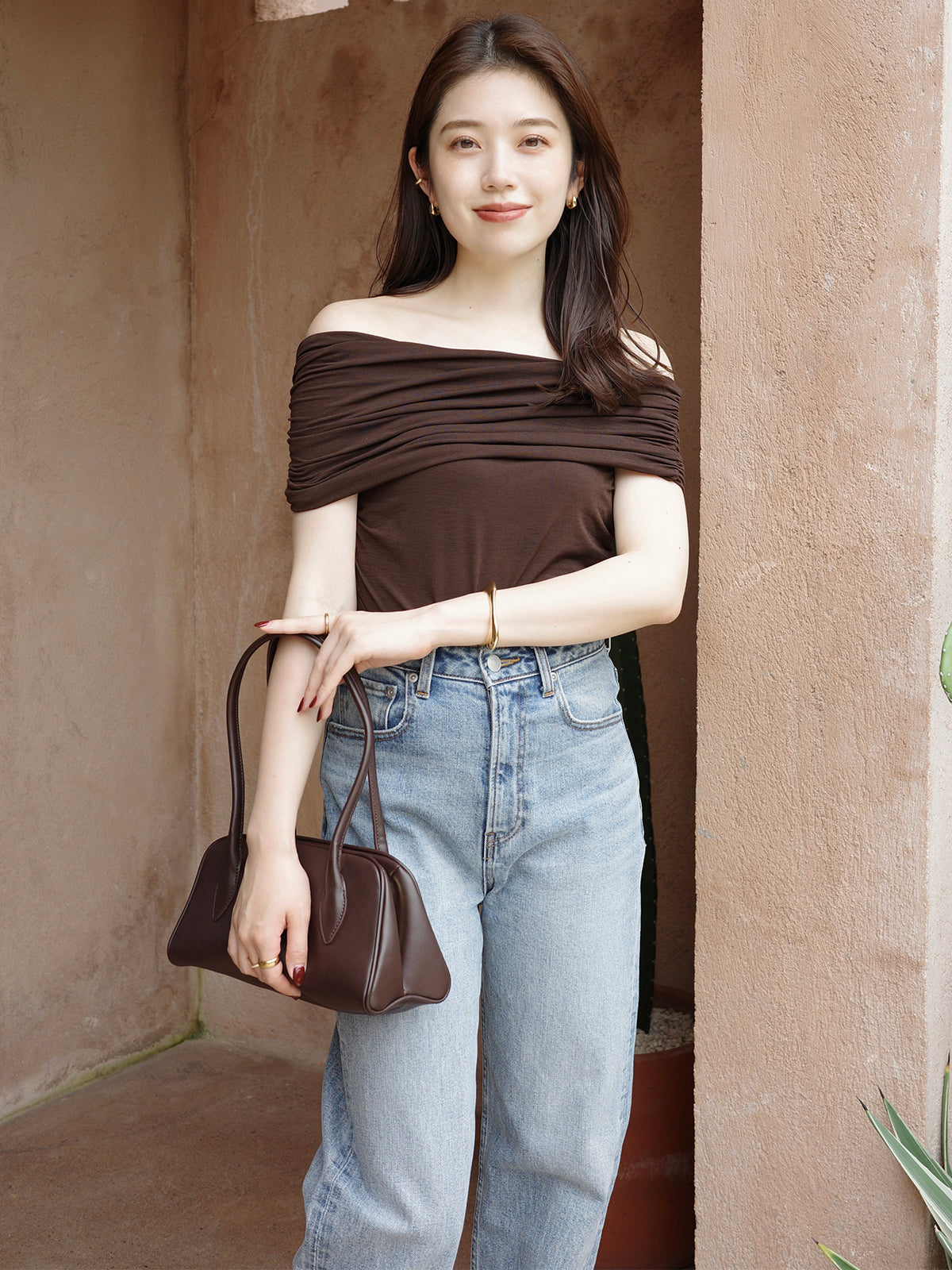 シアーオフショルギャザーカットトップス