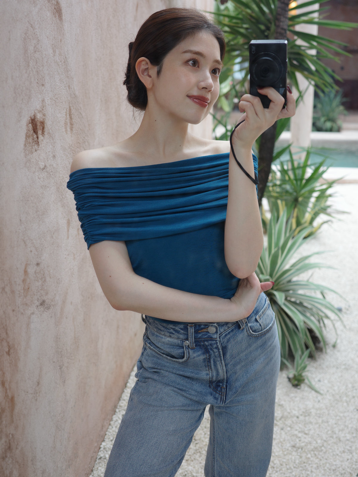 シアーオフショルギャザーカットトップス