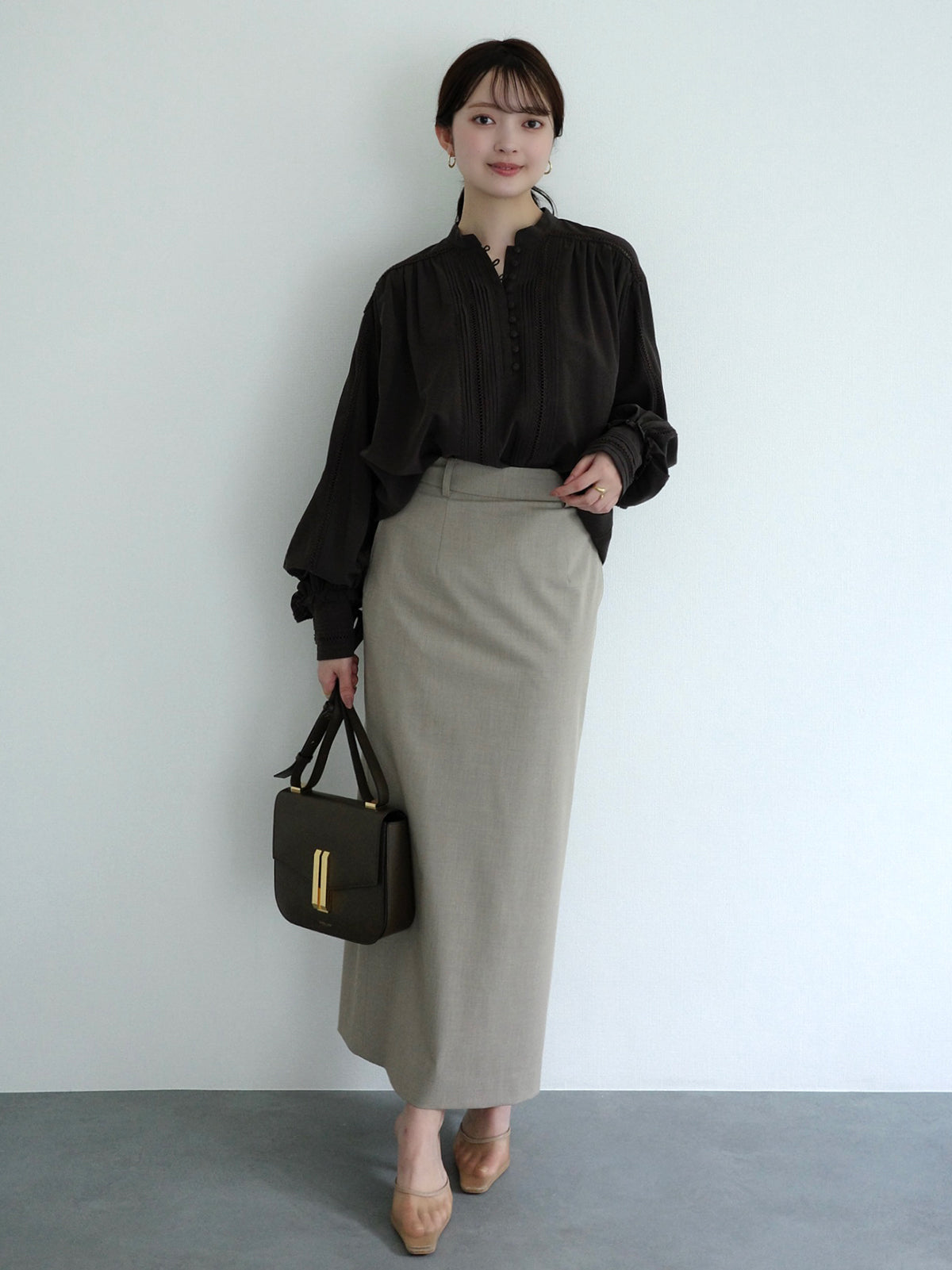 ペンシルミドルスカート