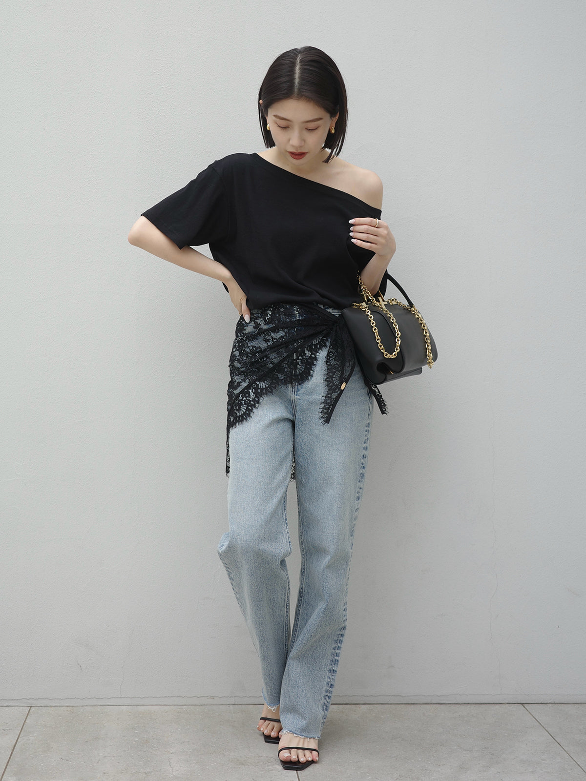 Off-Shoulder T-Shirt