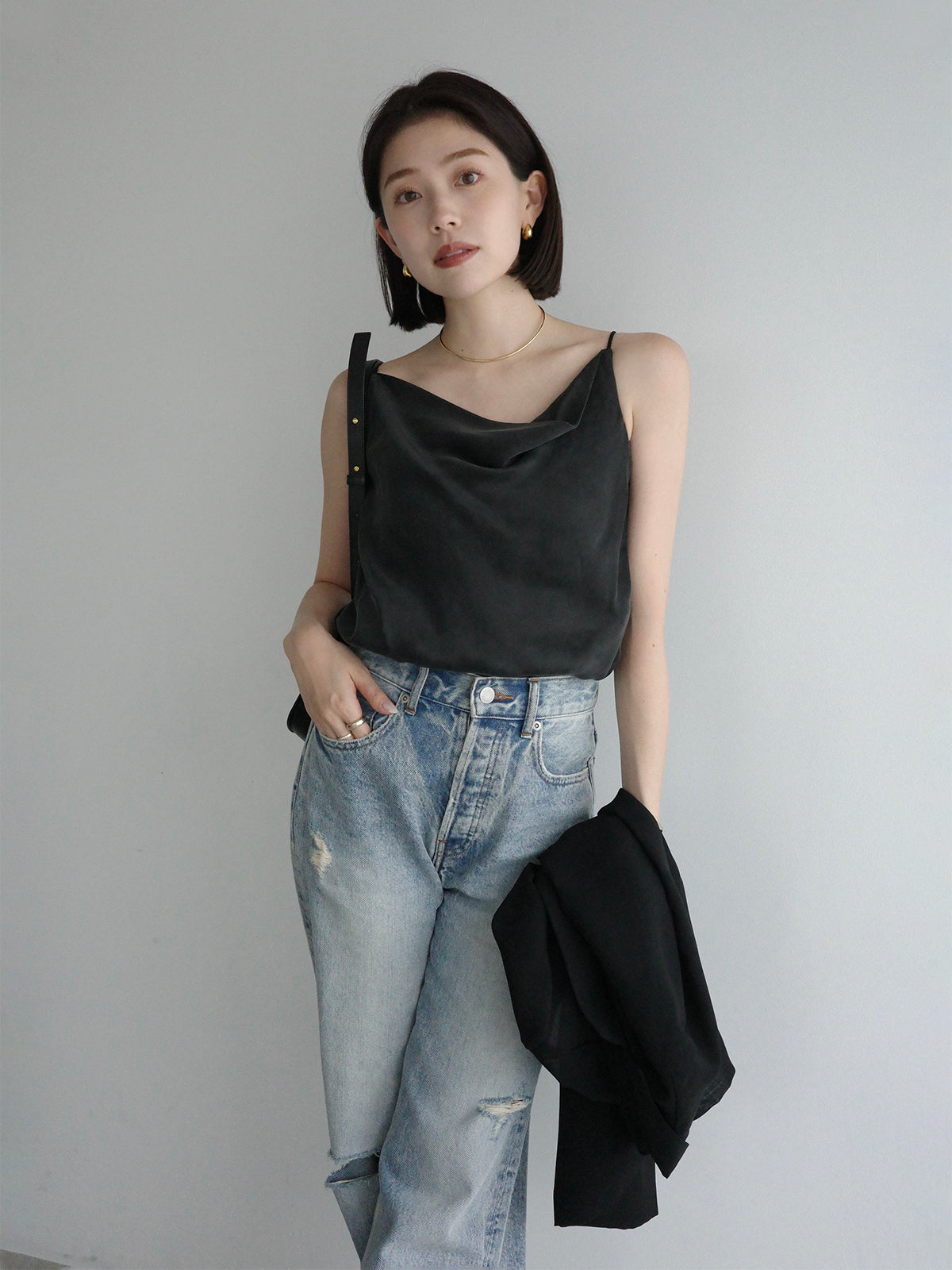 COLOR:BLACK