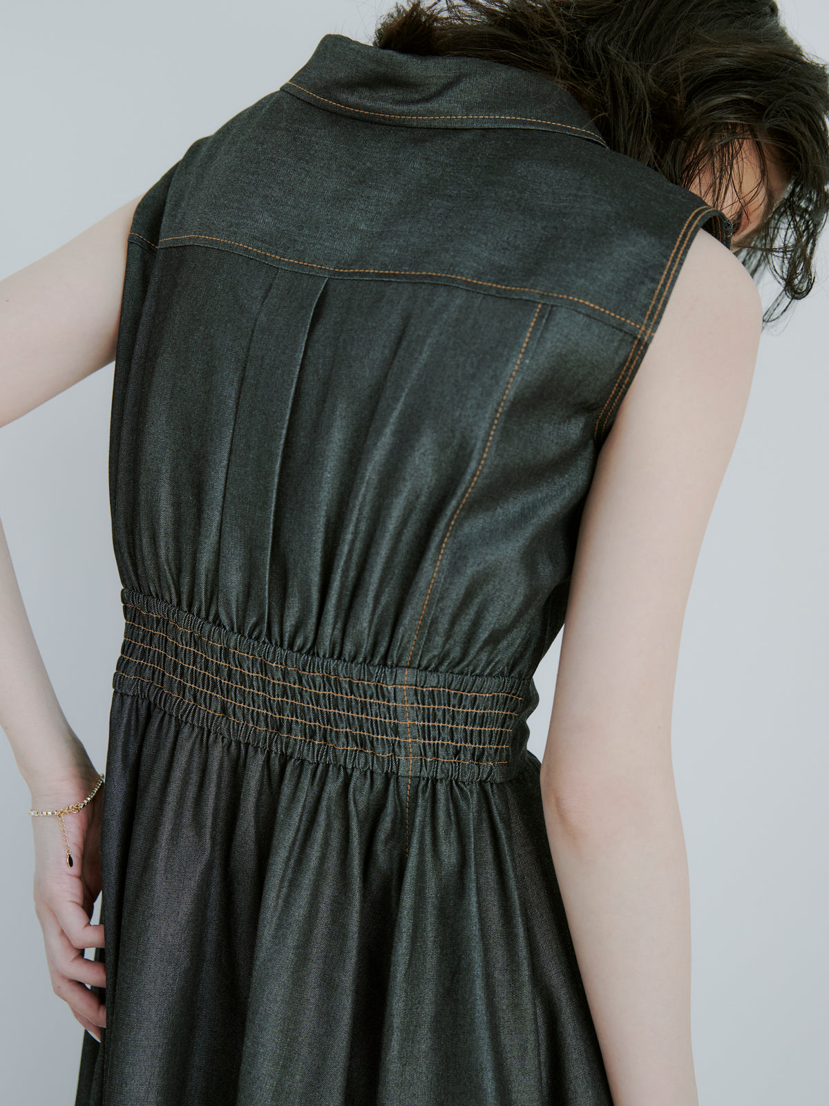 ノースリーブトレンチディテールワンピース