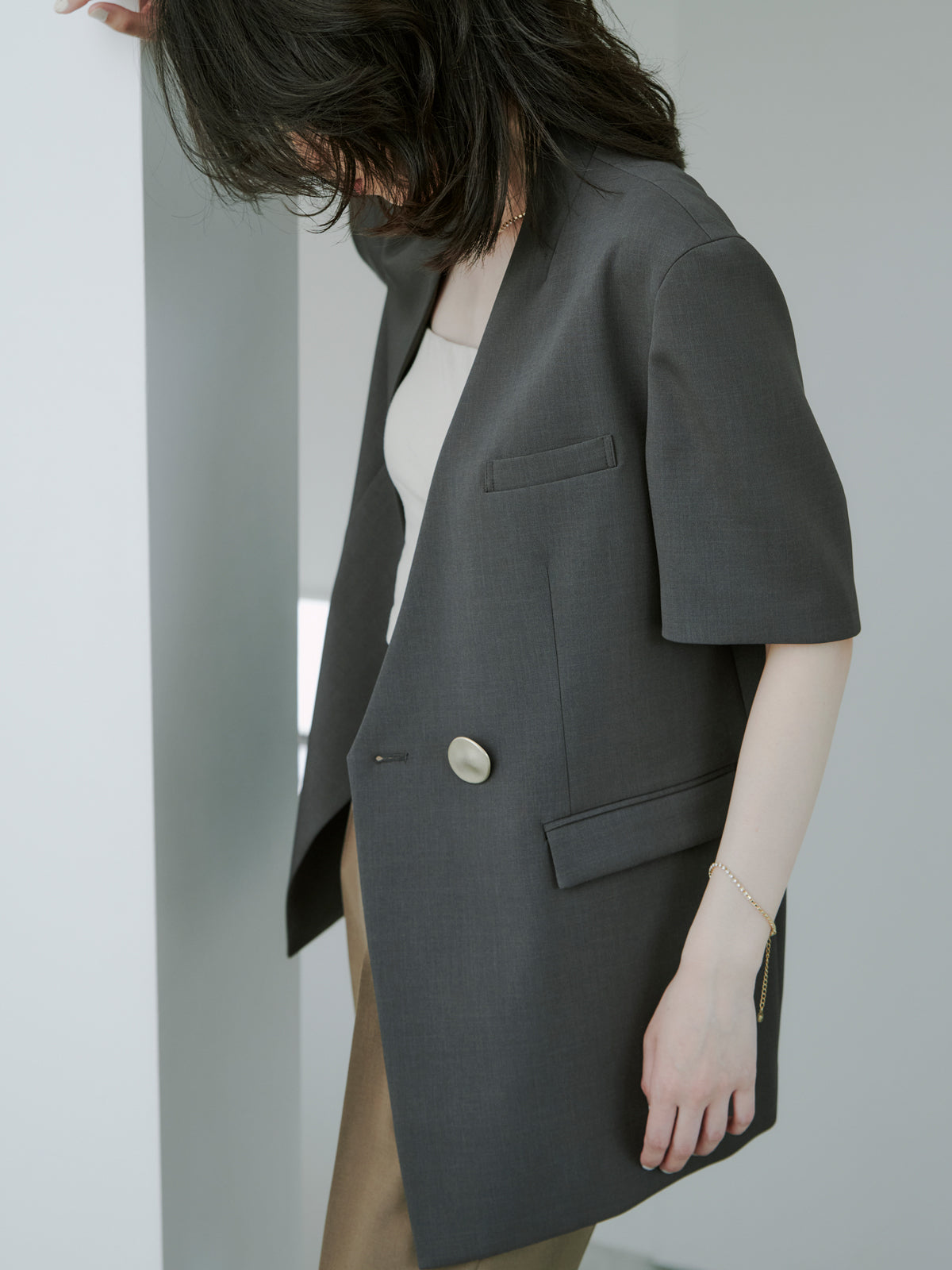 ハイネックノーカラージャケット