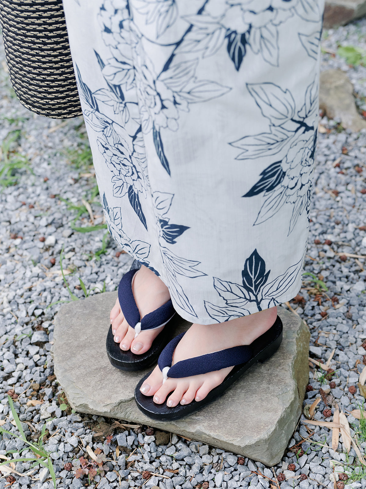 line art peony yukata set - WHITE