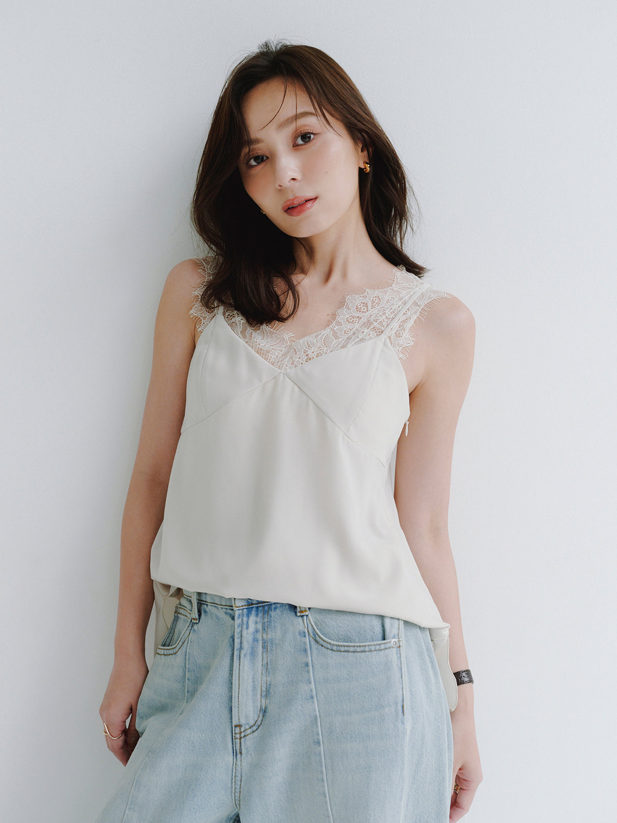 COLOR:IVORY