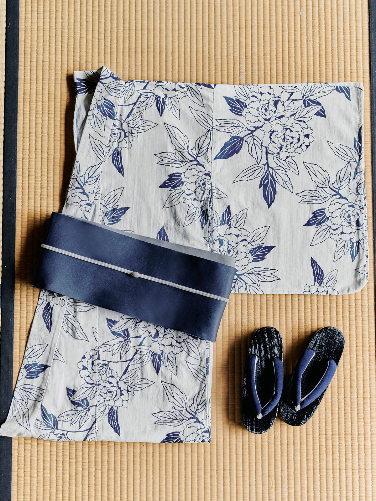line art peony yukata set - WHITE