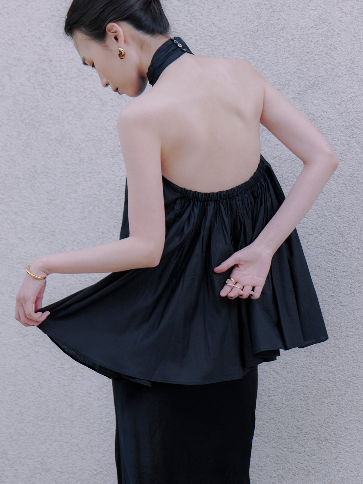 Indiaシルクブレンドバックオープンブラウス