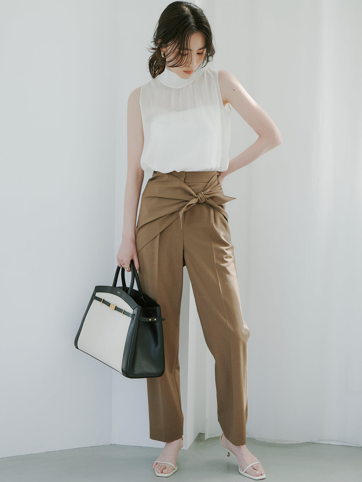 【美品】AKRIS アクリス マルチストライプ シアーブラウス 半袖　Mサイズ 美品】AKRIS アクリス マルチストライプ シアーブラウス 半袖Mサイズ