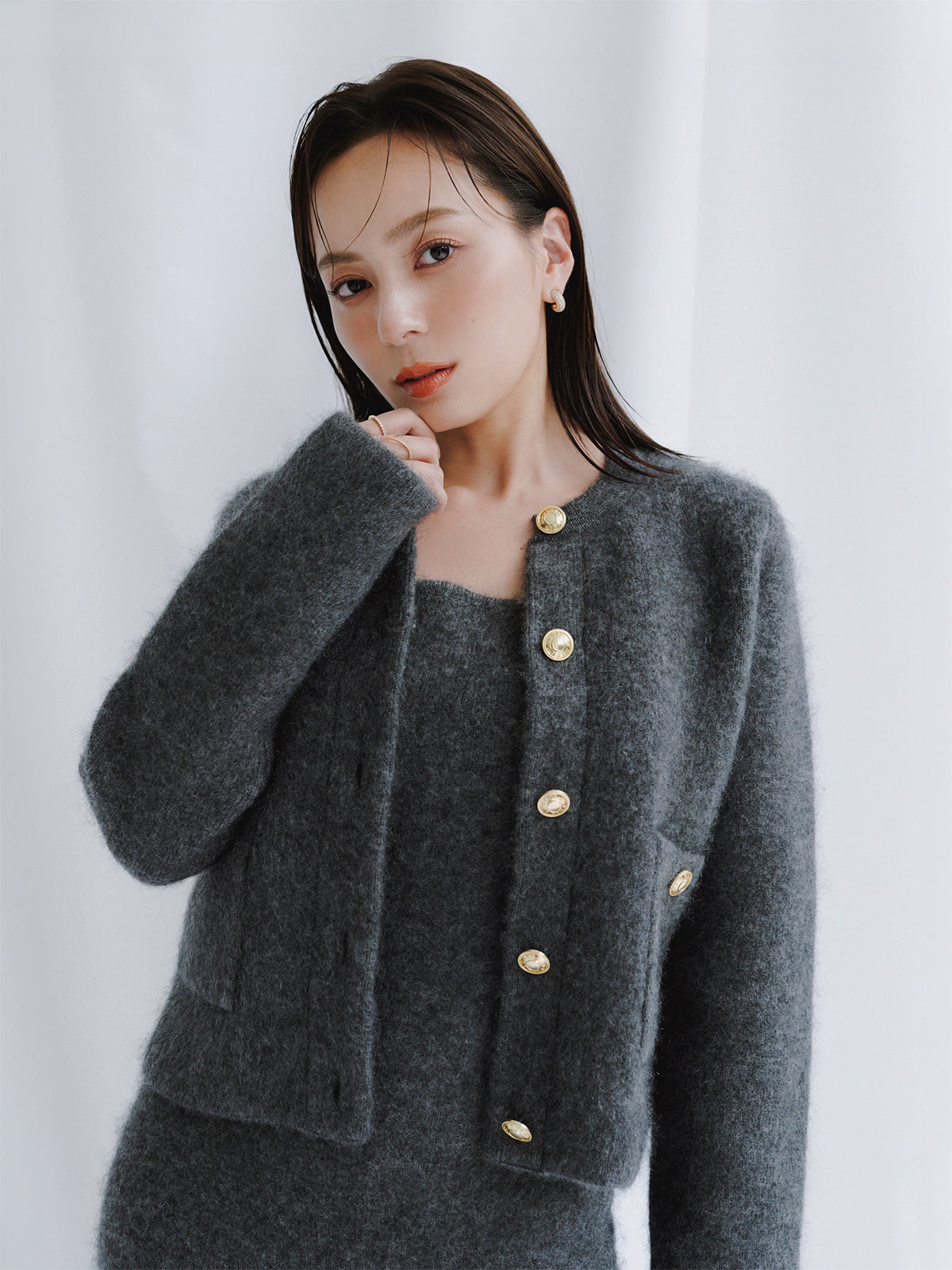 COLOR:GREY