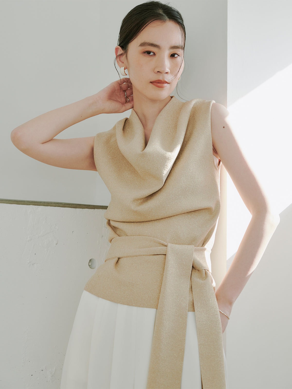 ドレープネックニットトップス