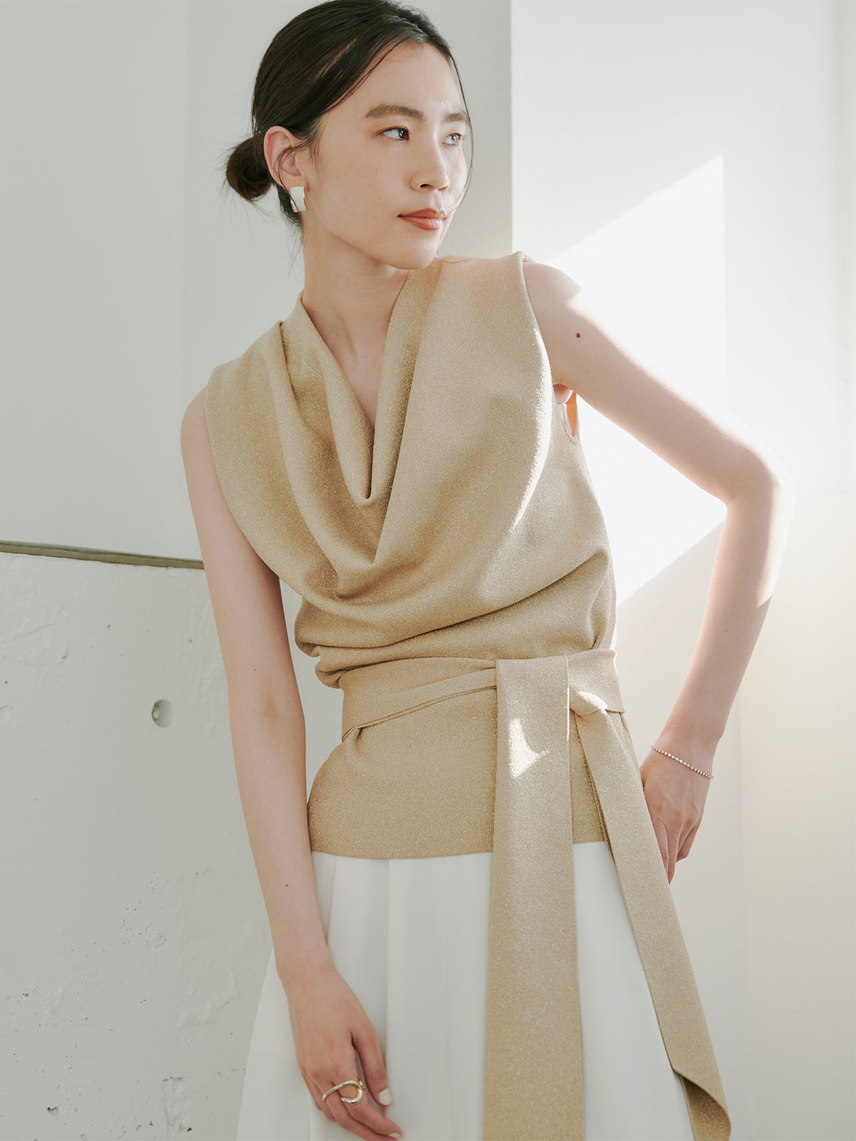 ドレープネックニットトップス