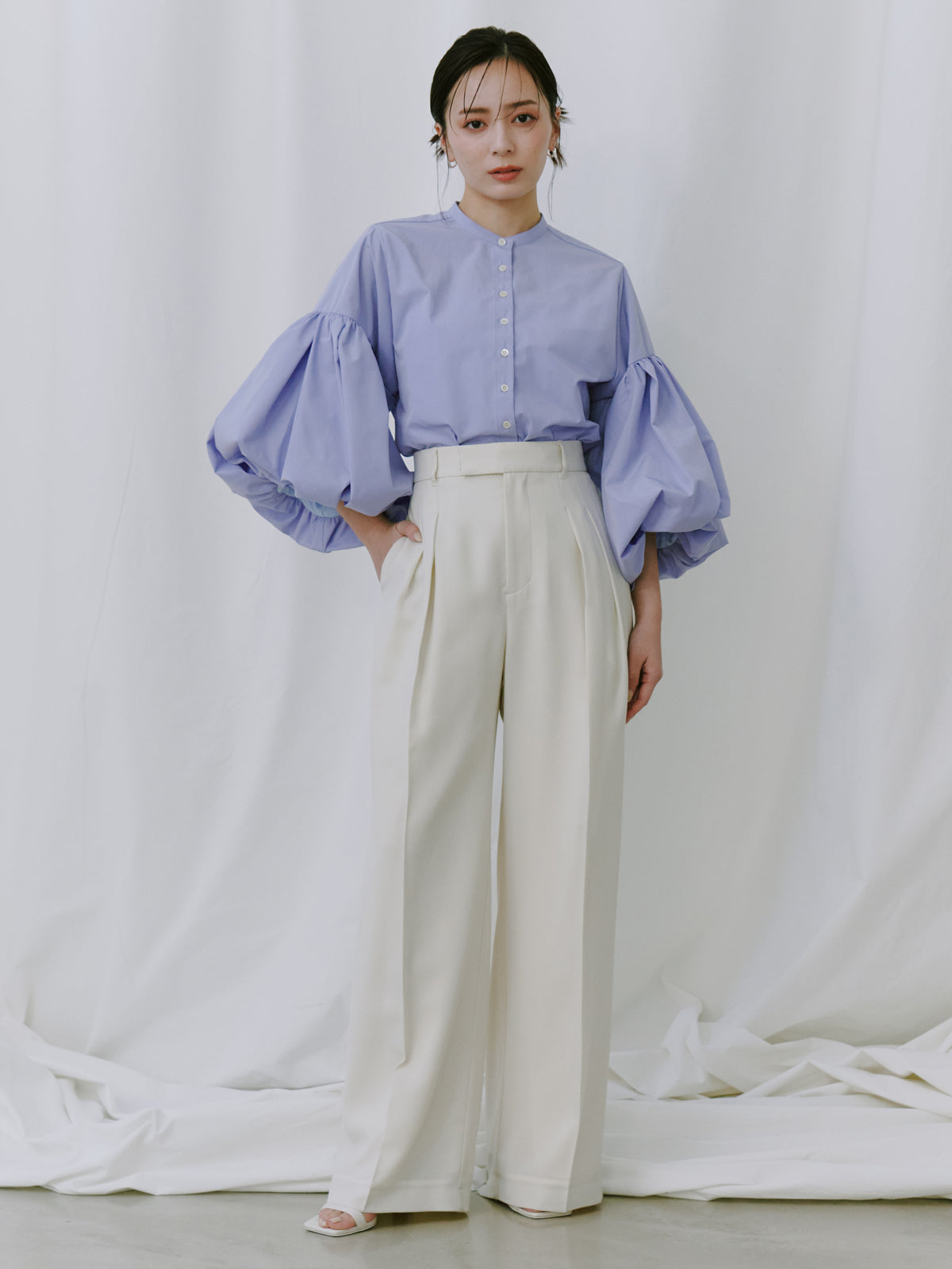 ツータックワイドパンツ