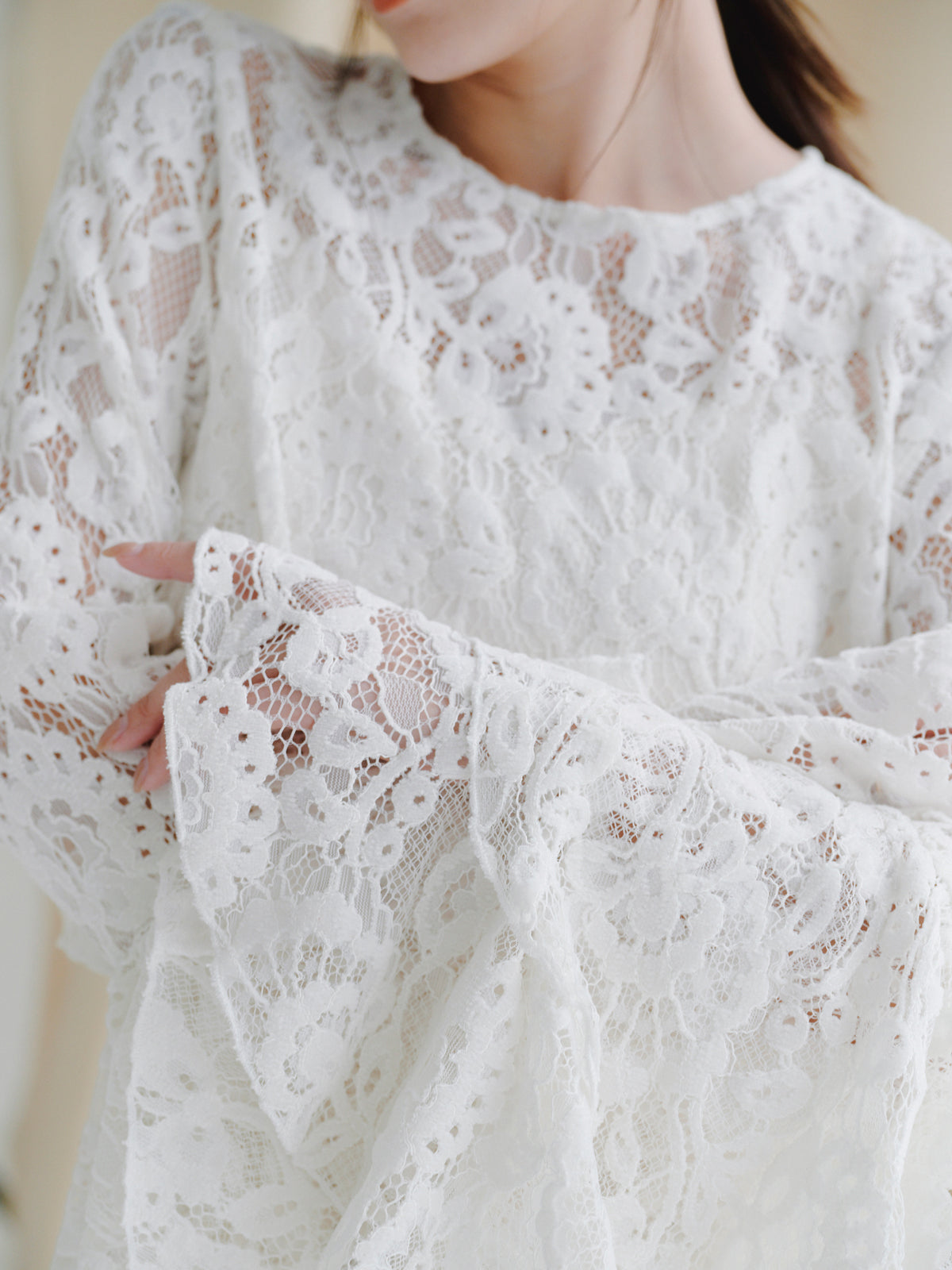 ベロアレースボリュームスリーブブラウス