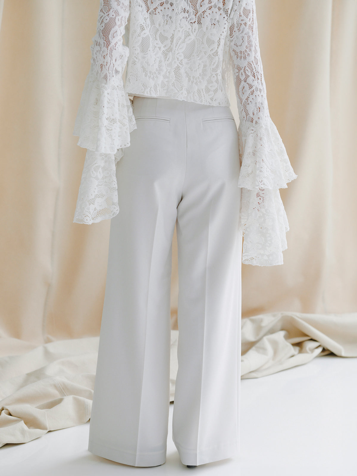 ミッドウェイトツータックワイドパンツ