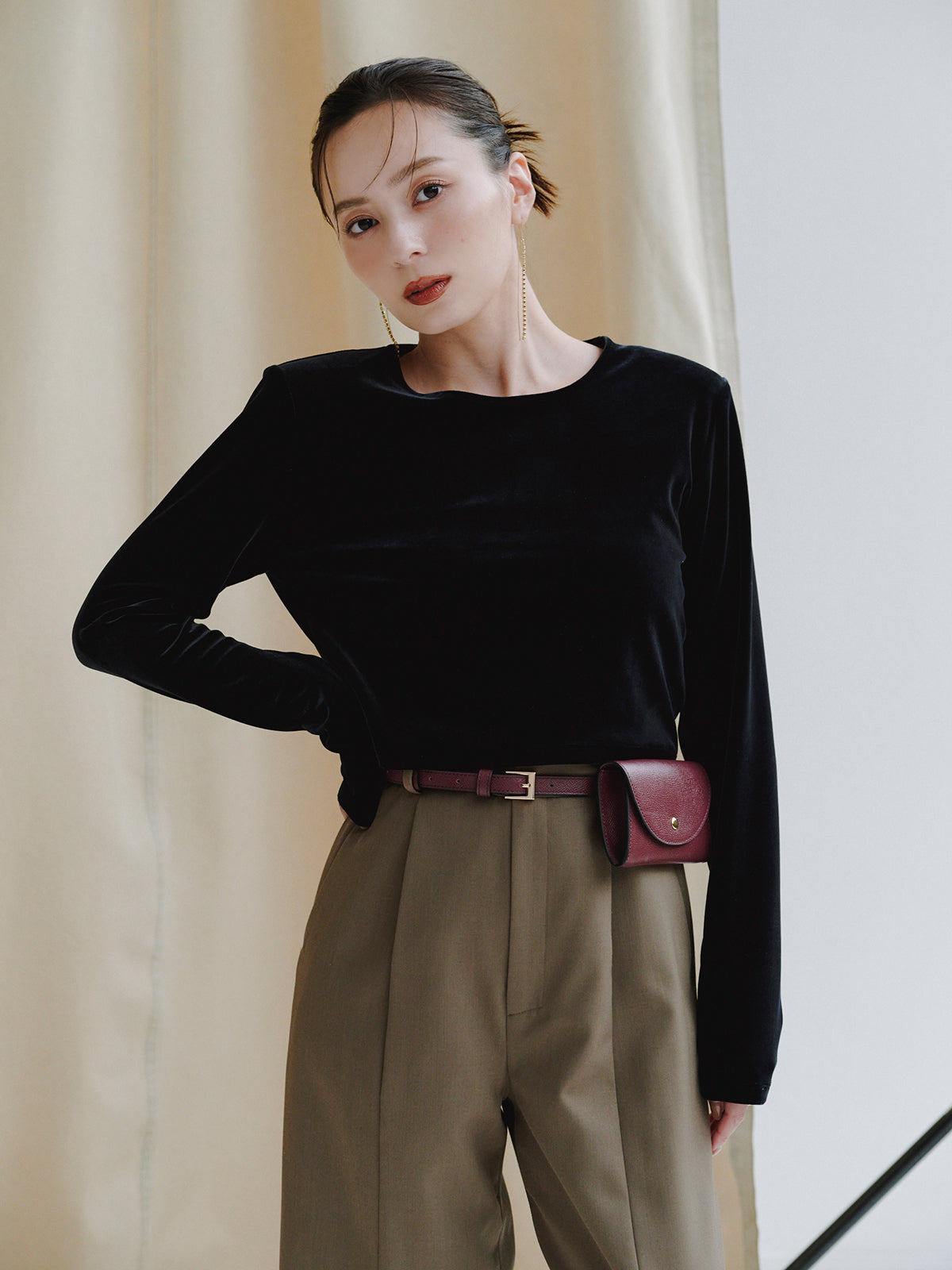 COLOR:BLACK