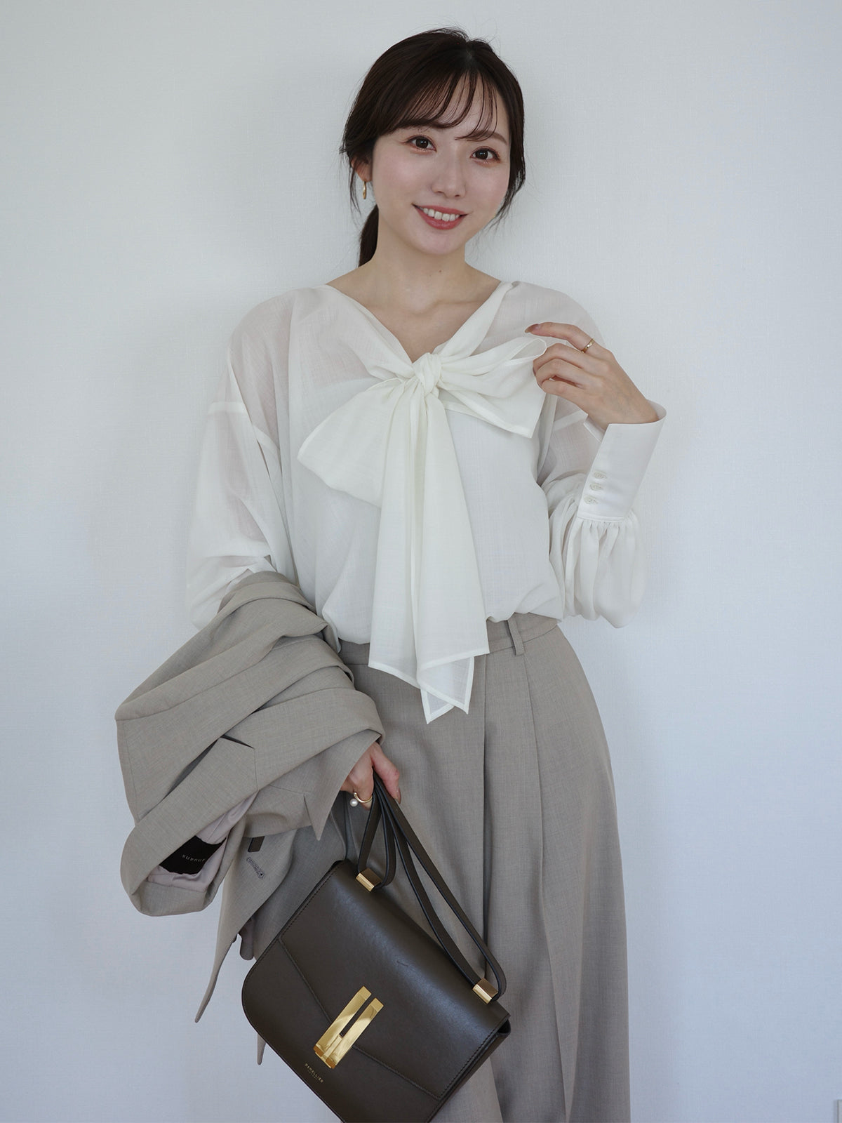 フロントリボンブラウス