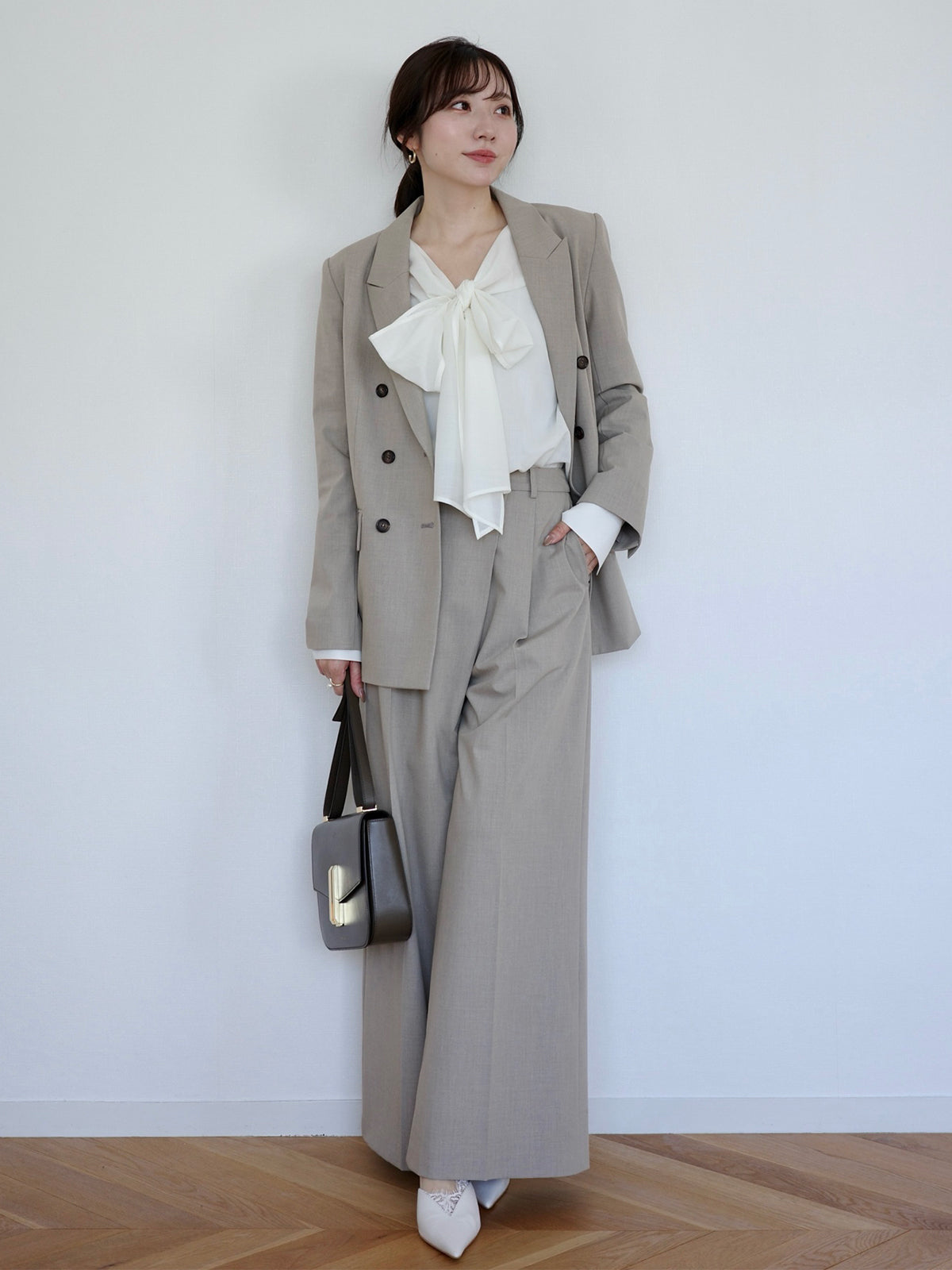 フロントリボンブラウス