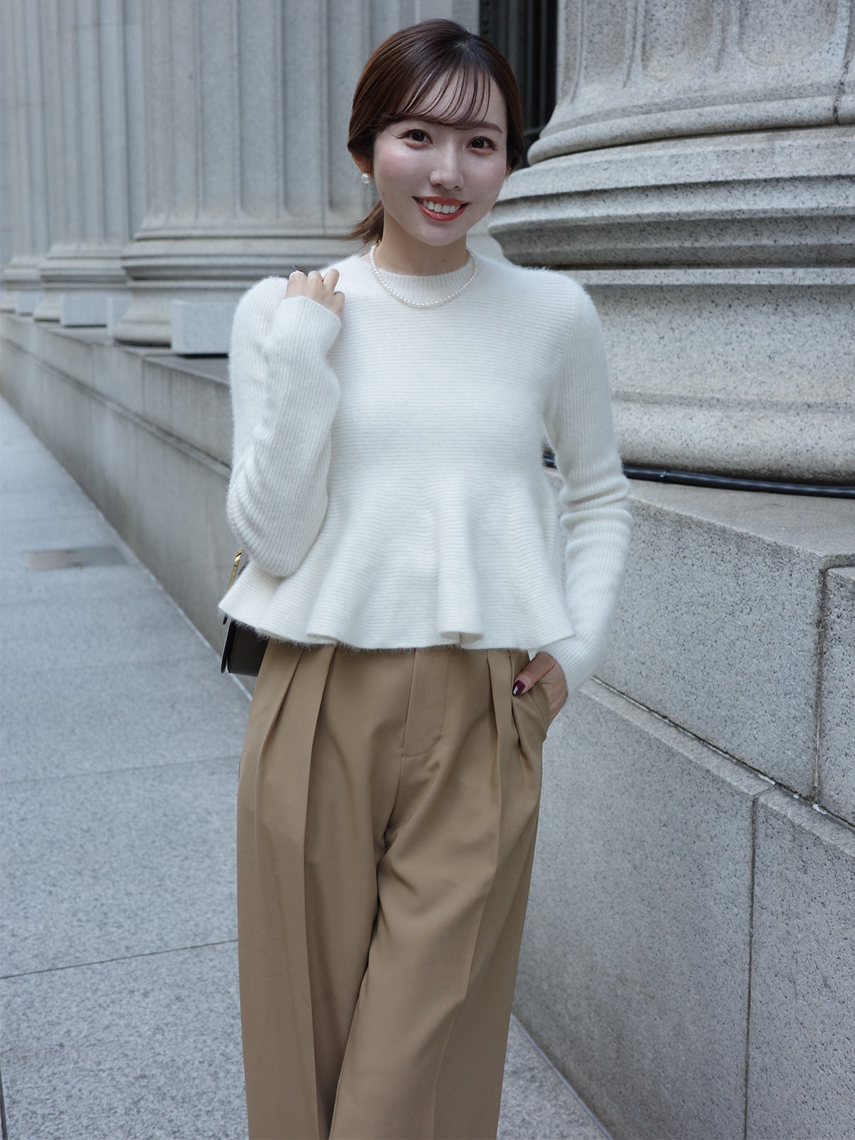 ペプラムショートニットトップス