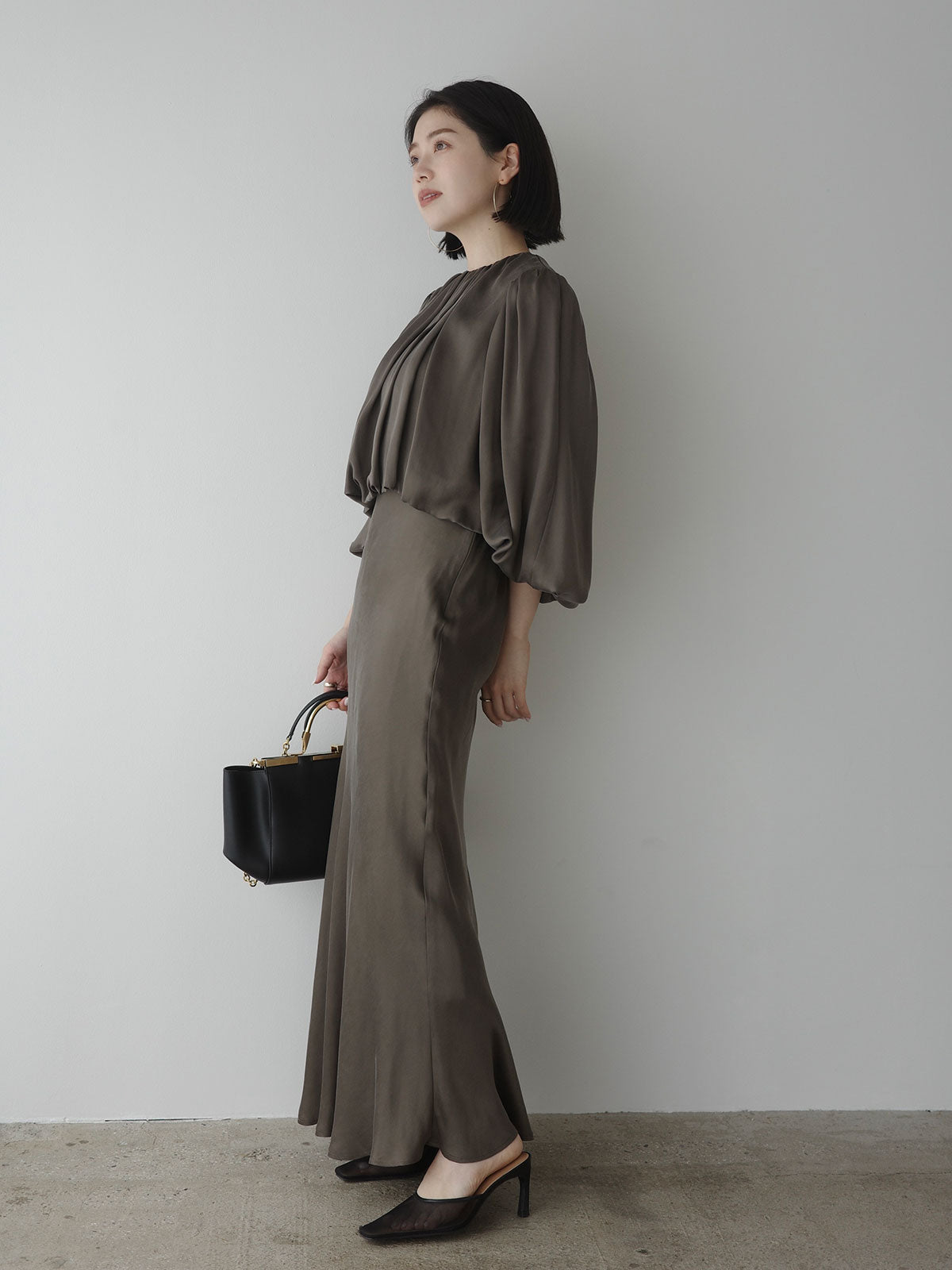 キュプラドレープブラウス