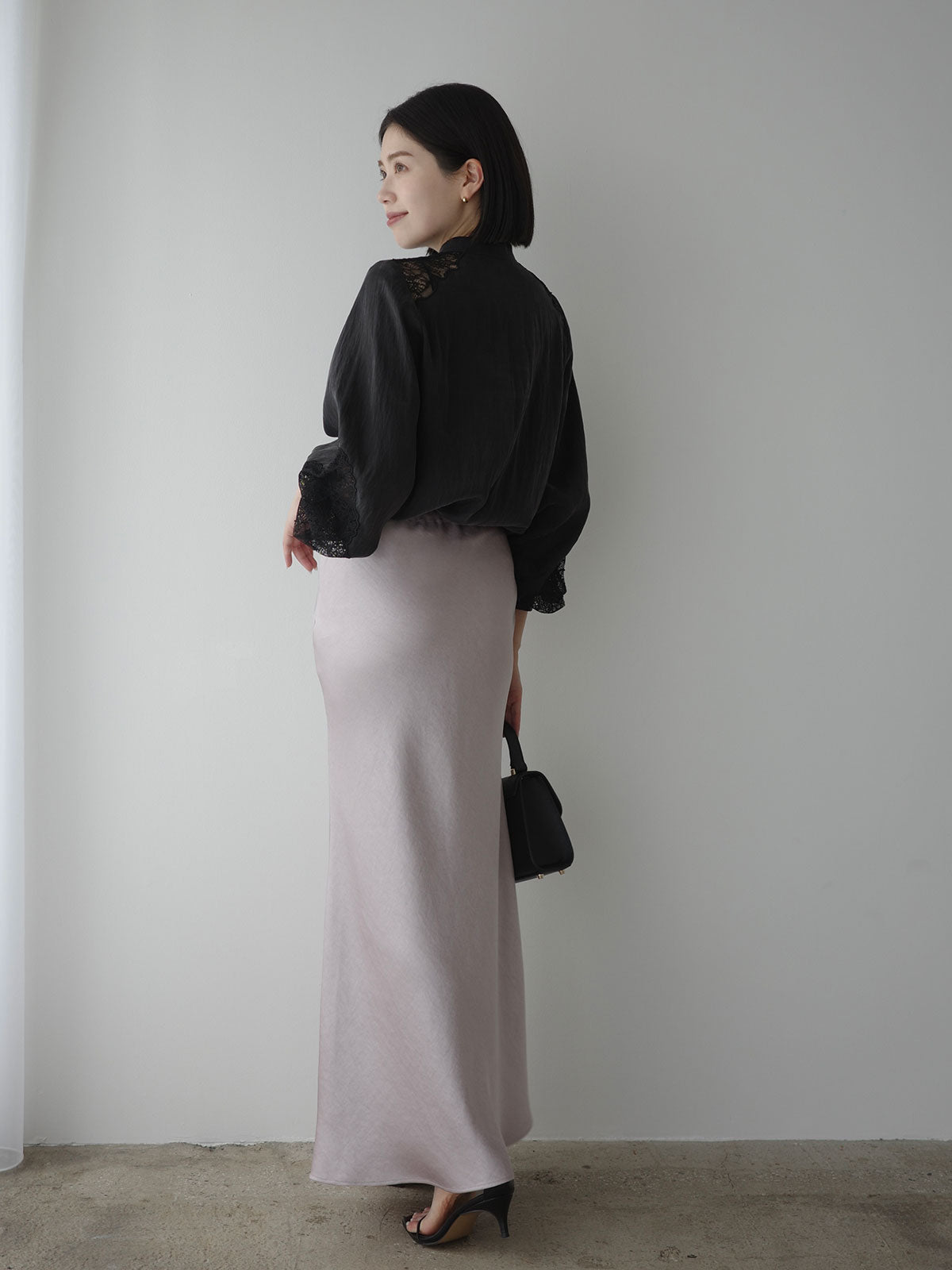 レースフレームボリュームブラウス