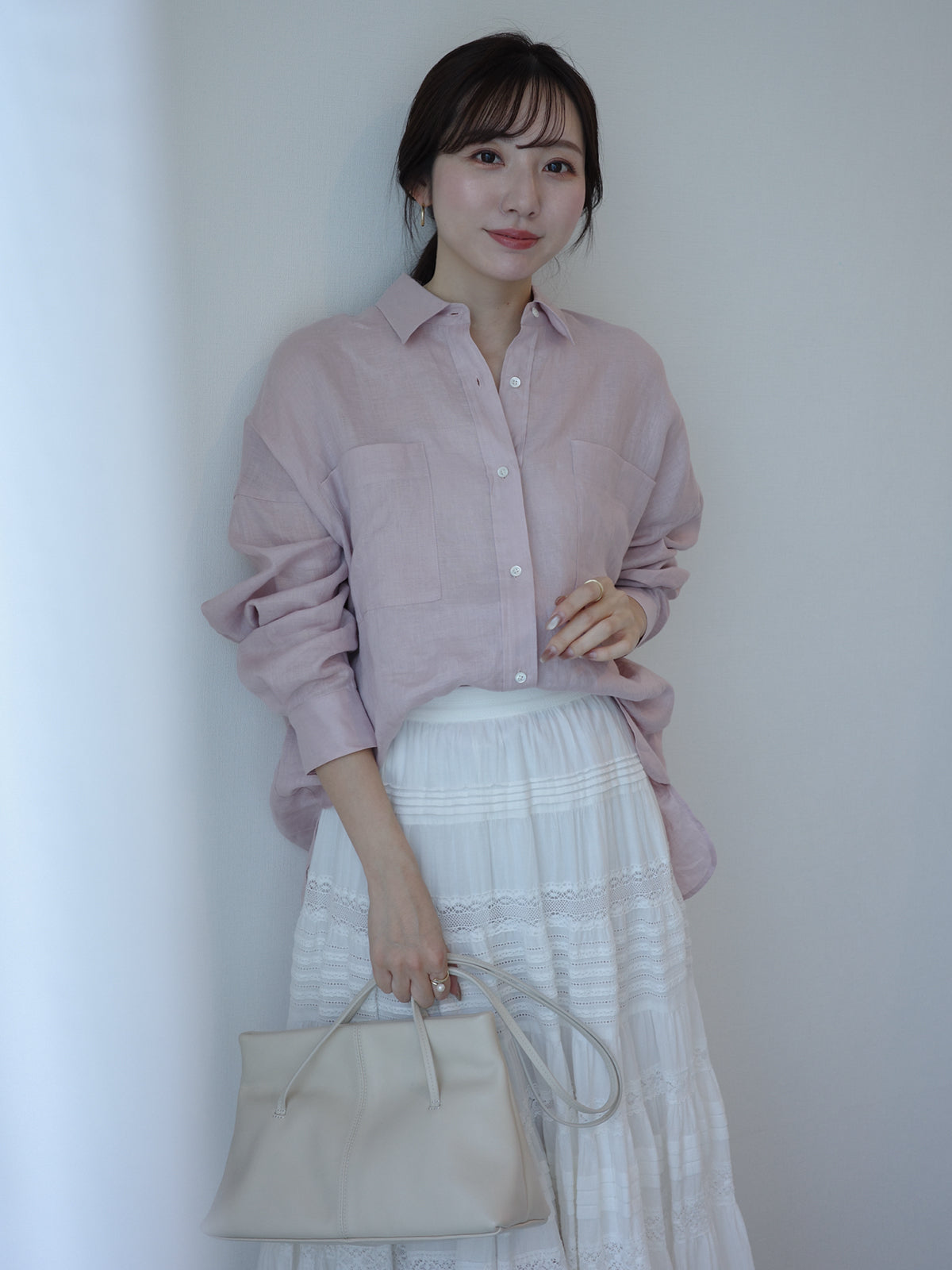 シンプルリネンシャツ