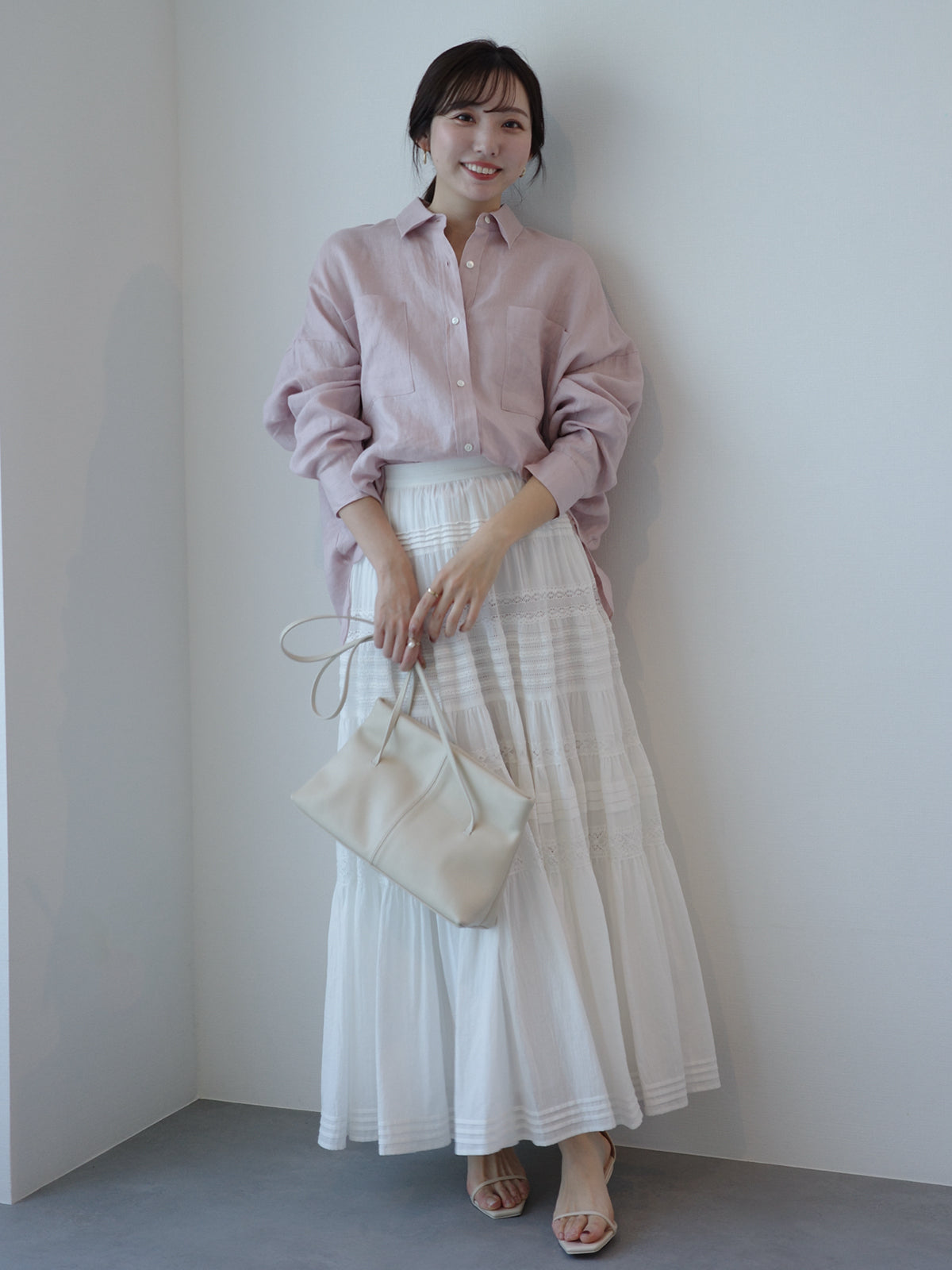 シンプルリネンシャツ