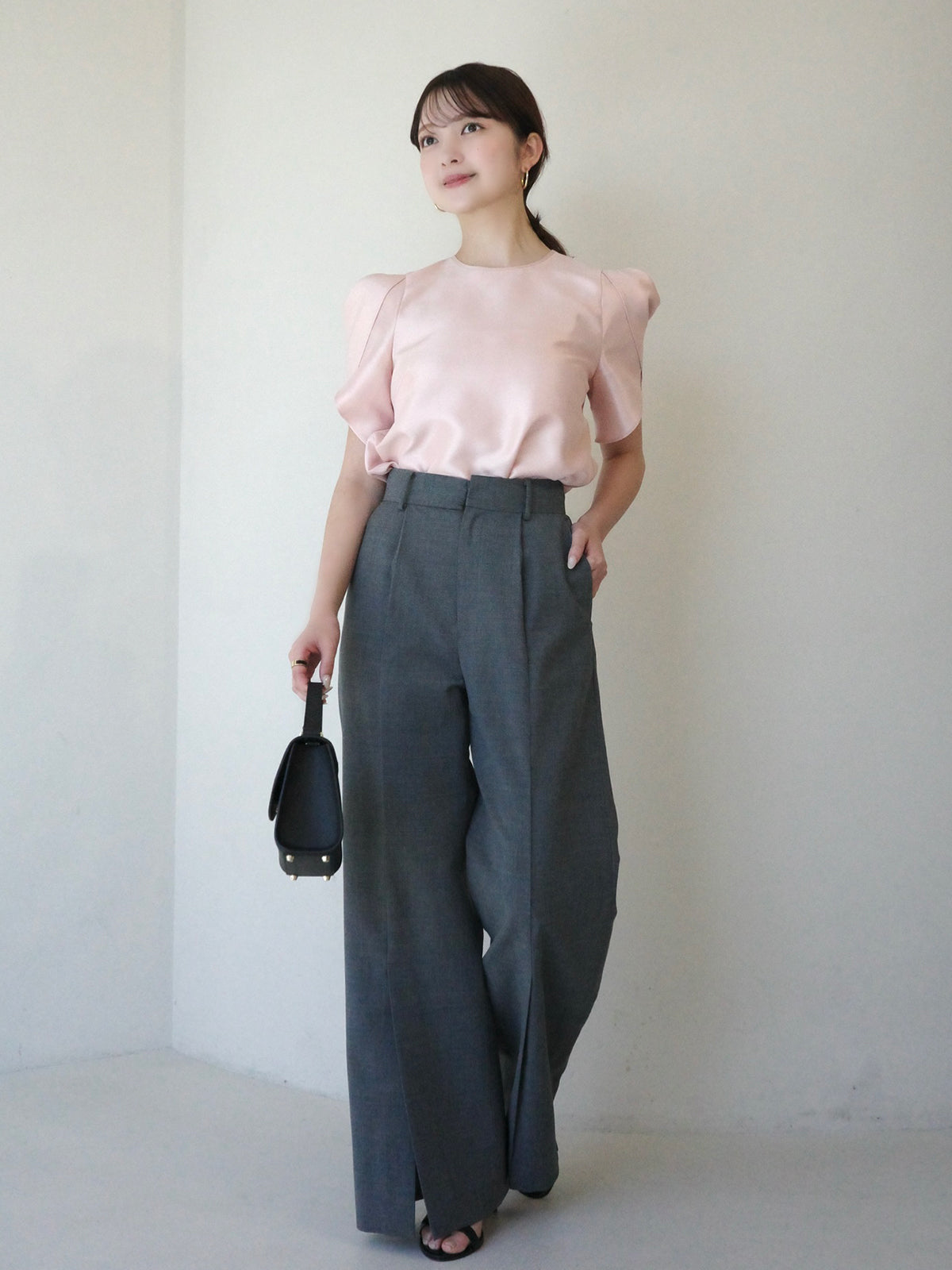 Petal Form Sleeve Blouse