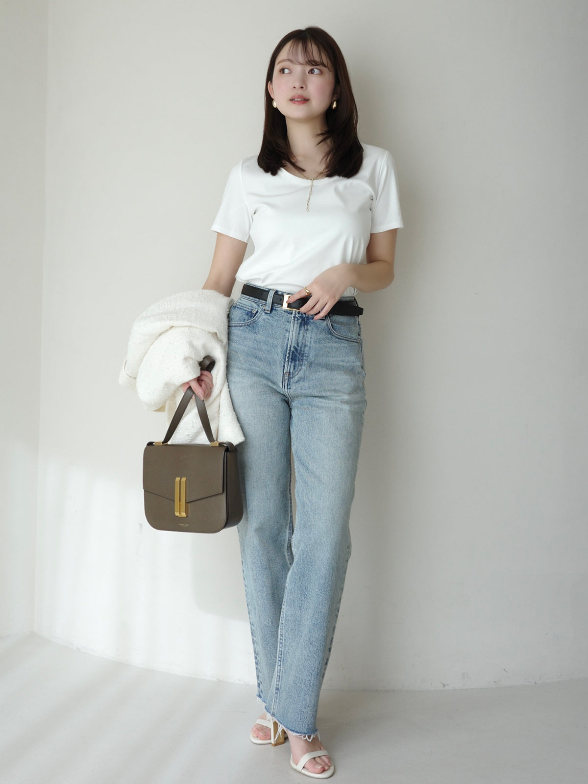 실크 터치 코튼 U넥 티