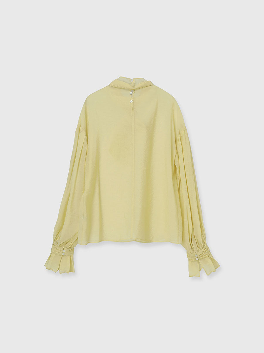 ハイネックシアーボウタイブラウス