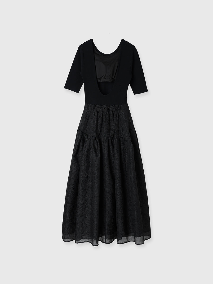 バックオープンカップインドッキングニットワンピース