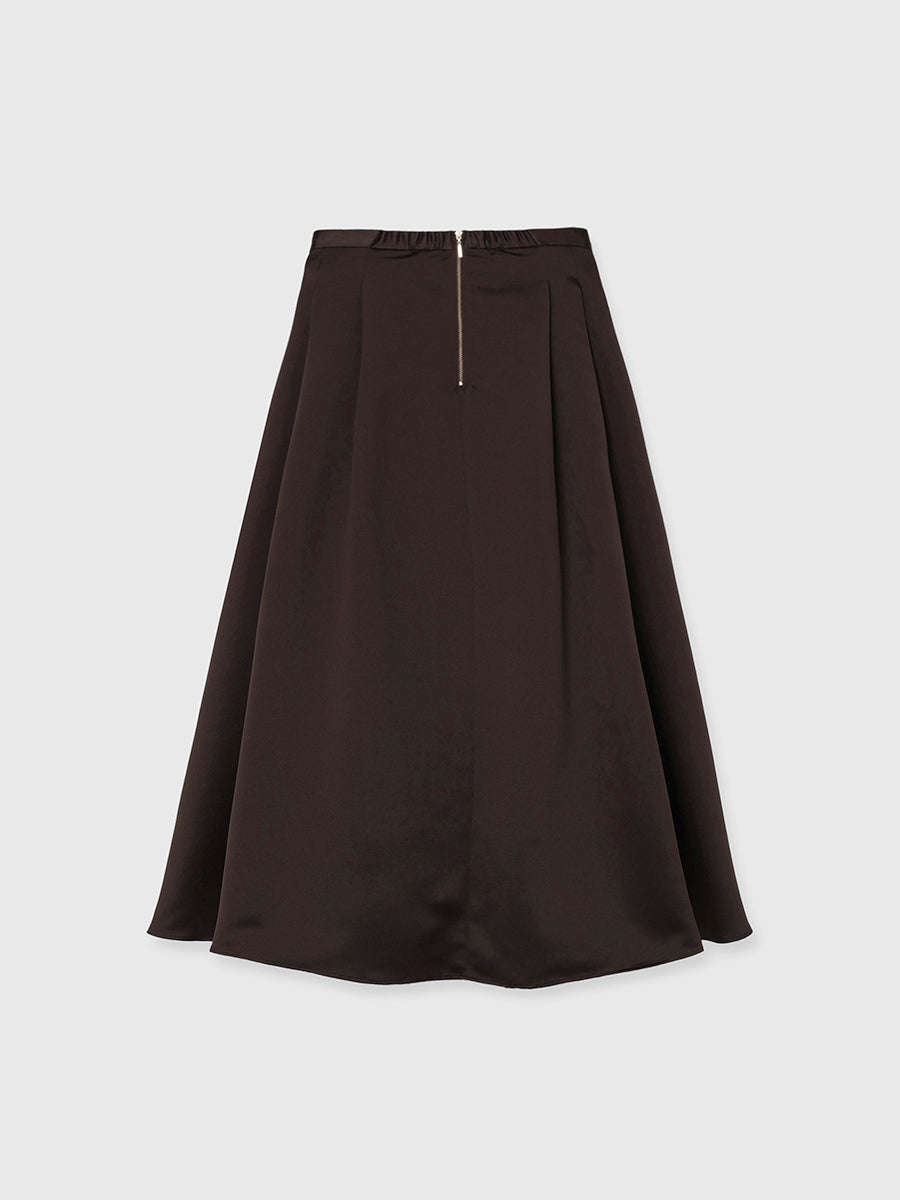 ボリュームタックフレアースカート