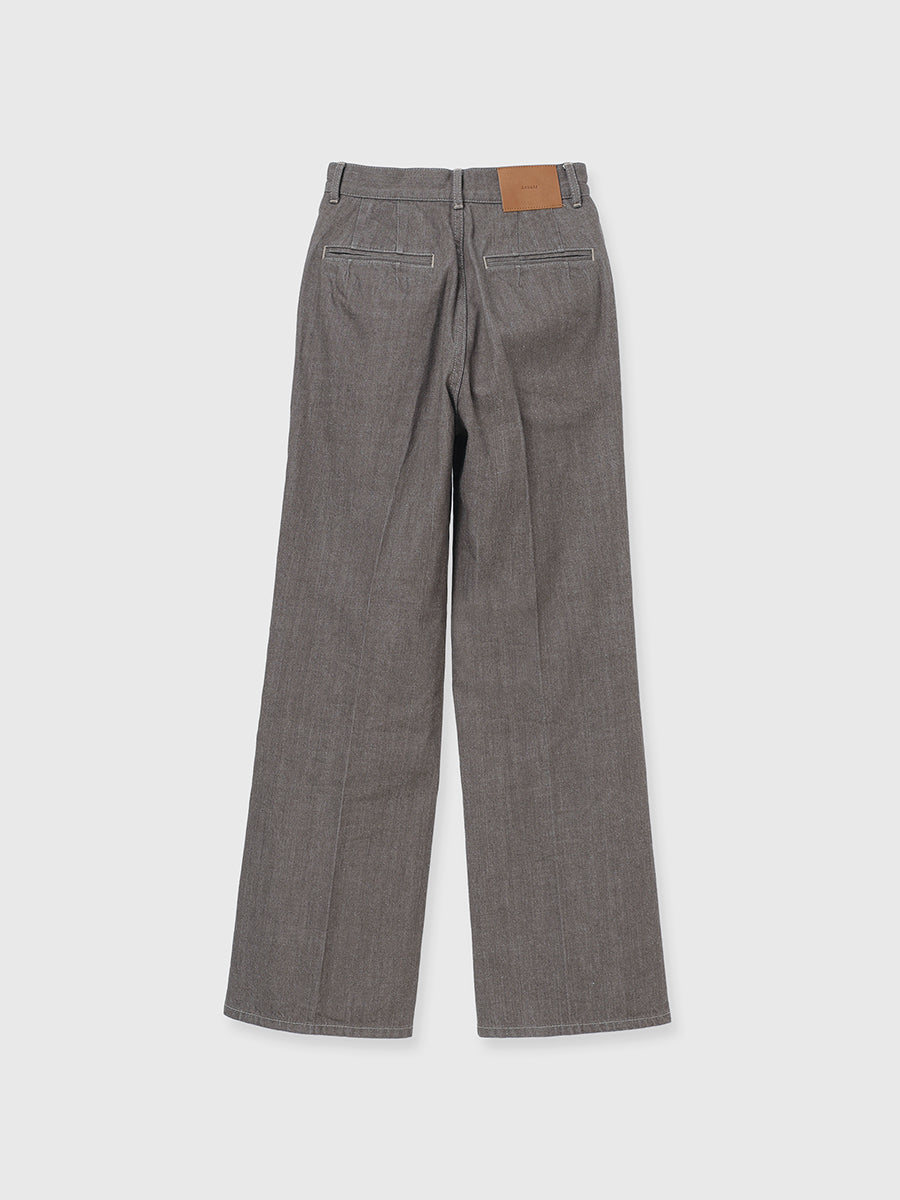 スリムフィットストレートデニム