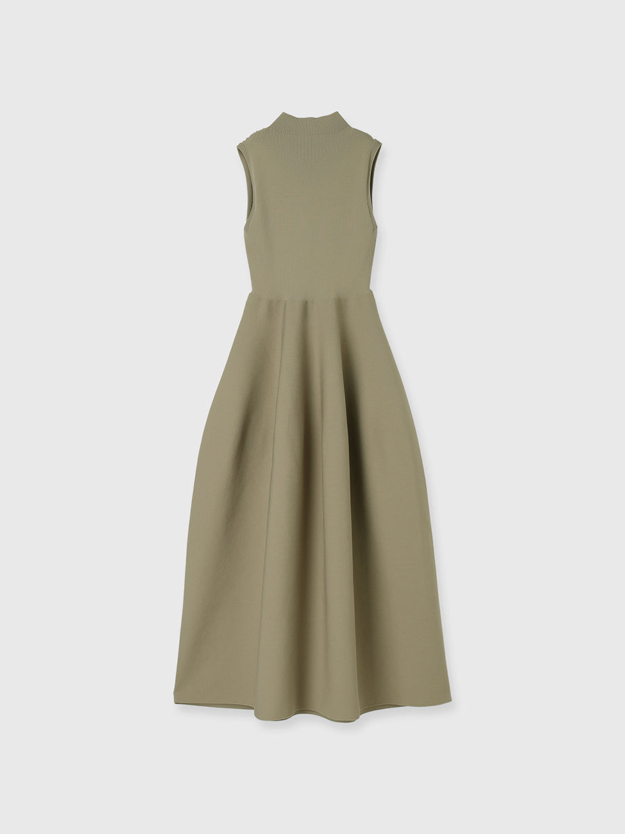 ホールガーメントフレアニットワンピース