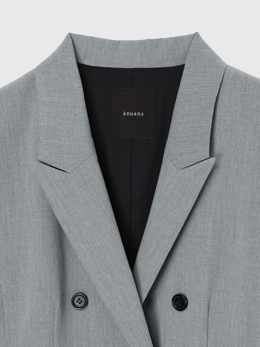 ピークドラペルダブルジャケット