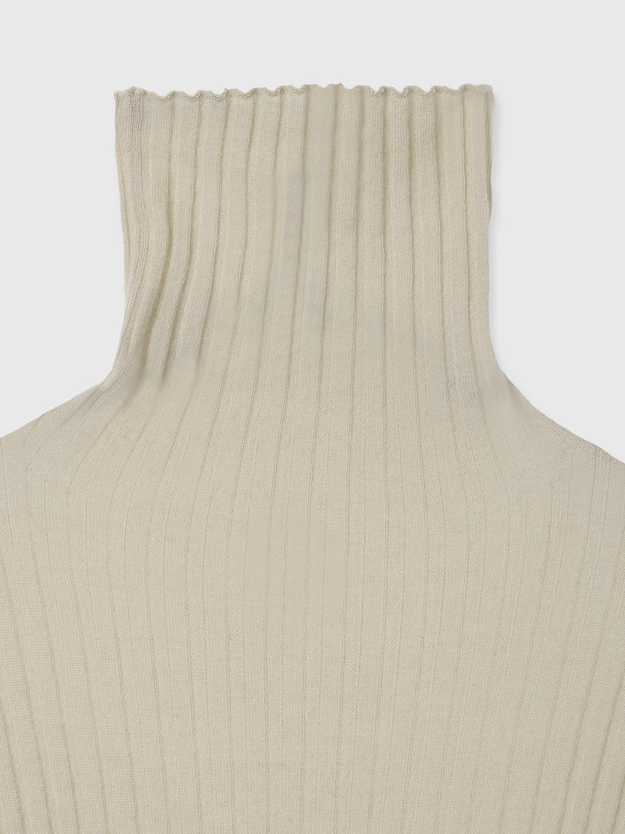 カシミヤ100シアータートルネックプルオーバー