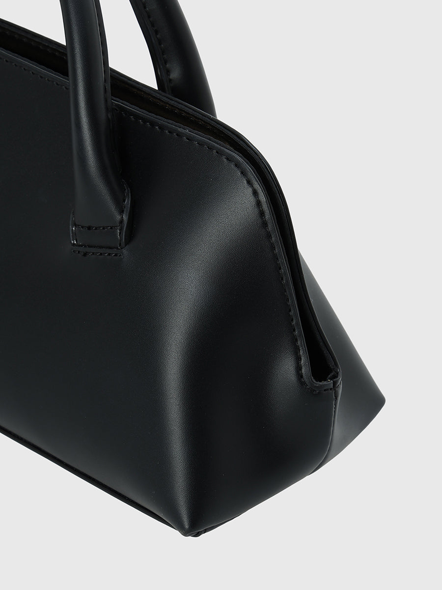 タイトハンドルバッグ