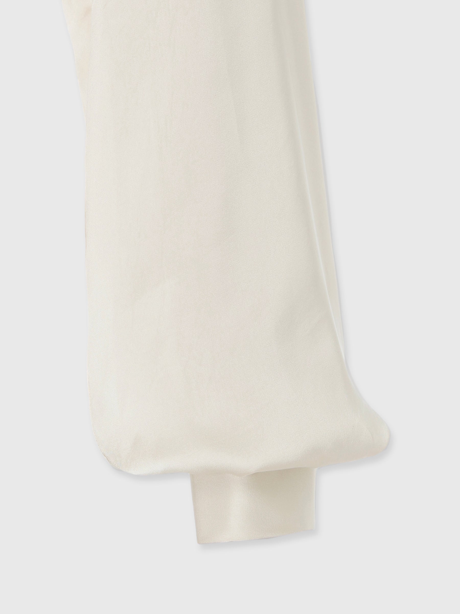 ポインテッドカラーシャツブラウス