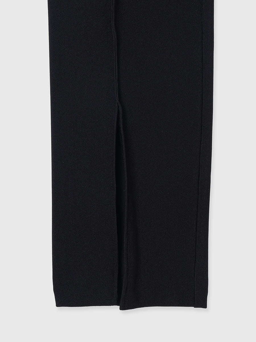 スリムフィットストレッチパンツ