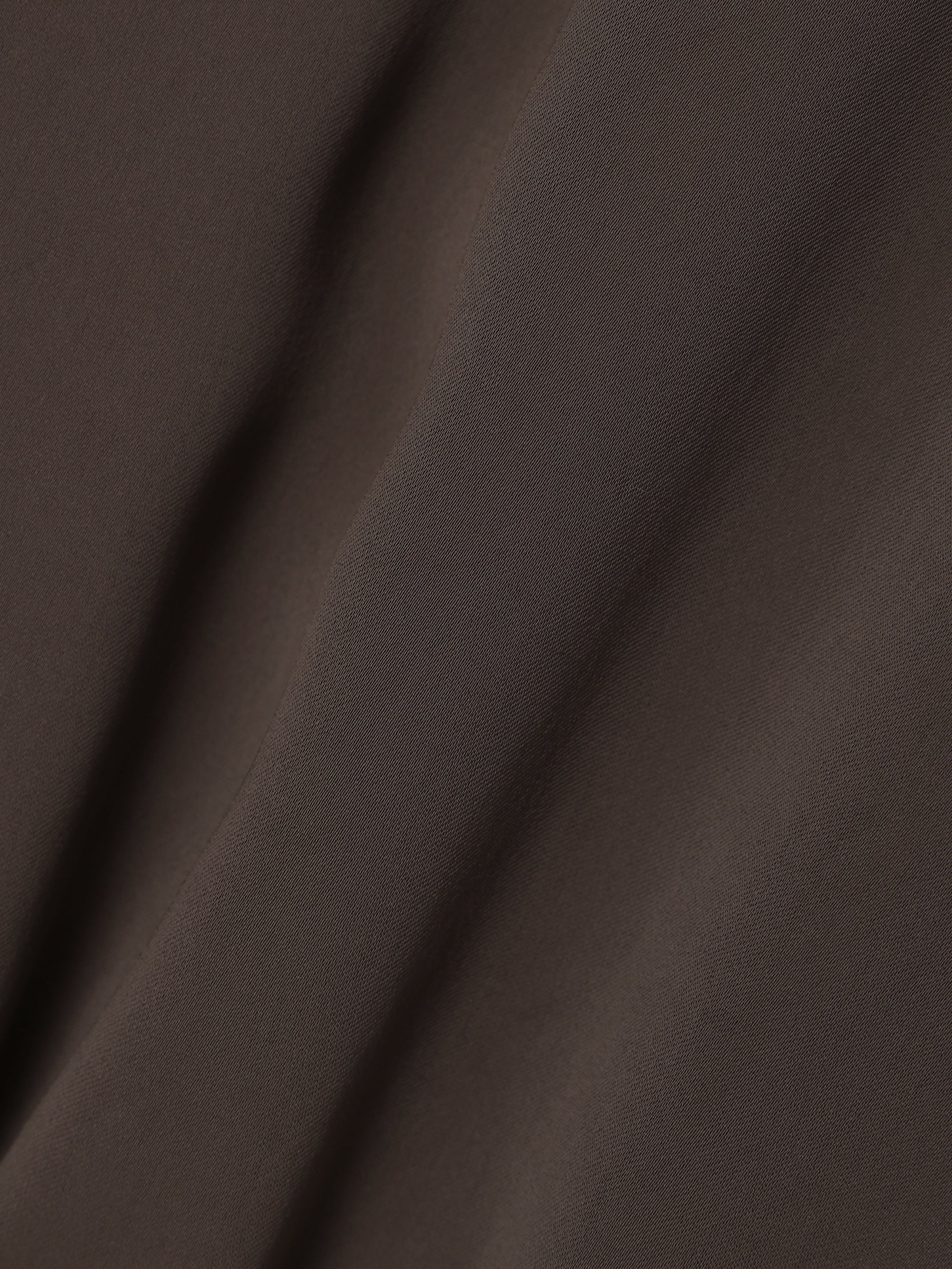 パウダーサテンドレープトップス