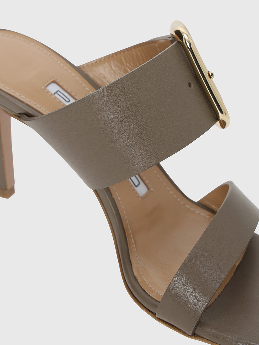 【PELLICO】バックルデザインサンダル