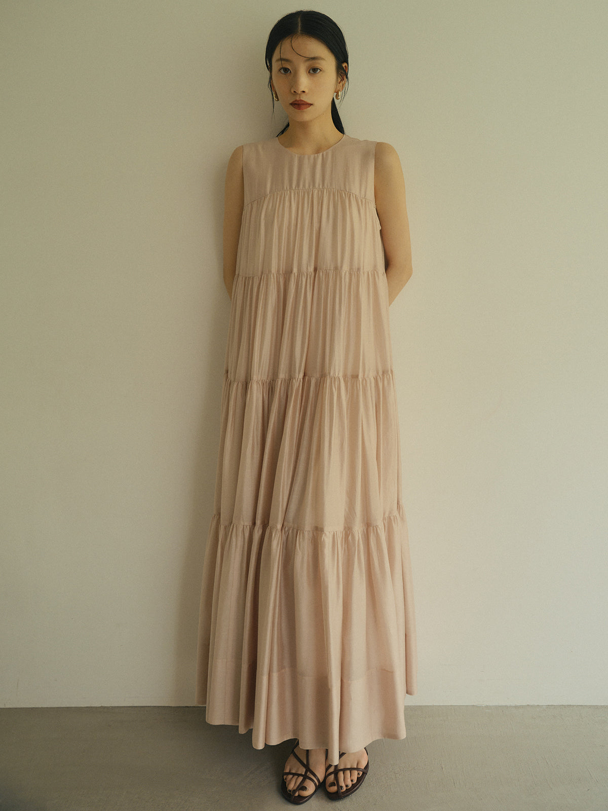 【新品タグ付】anuans テンセルリッチオーガンティアードワンピース テンセルリッチオーガンティアードワンピース