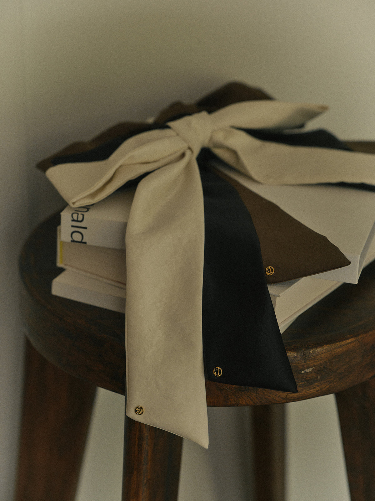 ヴィンテージサテンヘアリボン