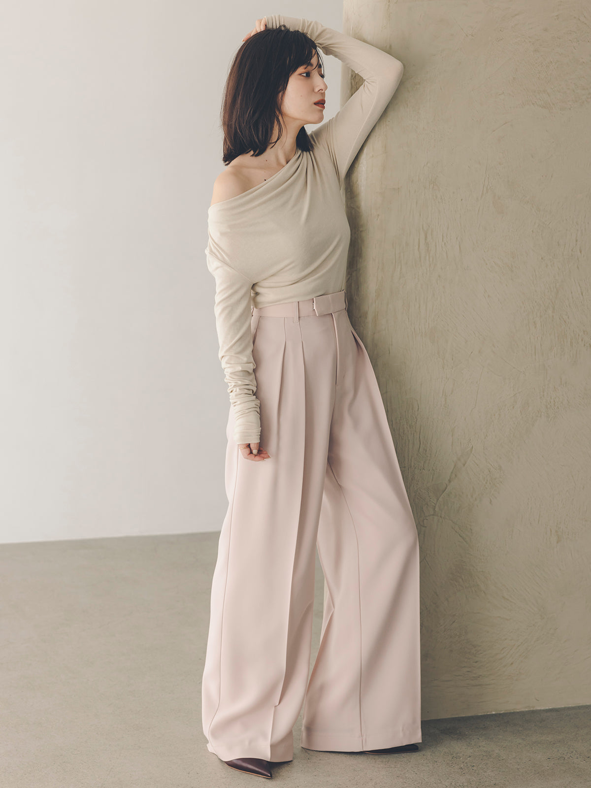 ツータックワイドパンツ