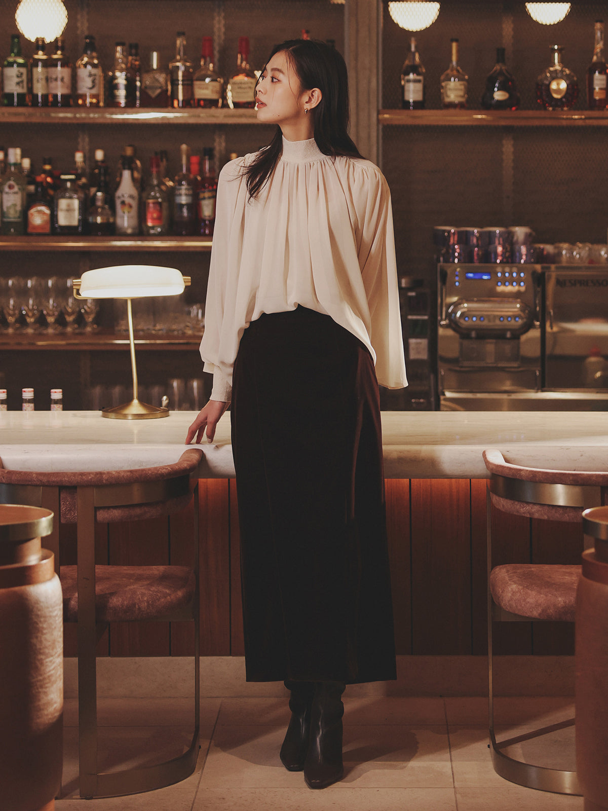 anuans スリットデザインフレアブラウス⋈﻿ アニュアンス anuans スリットデザインフレアブラウス （ECRU