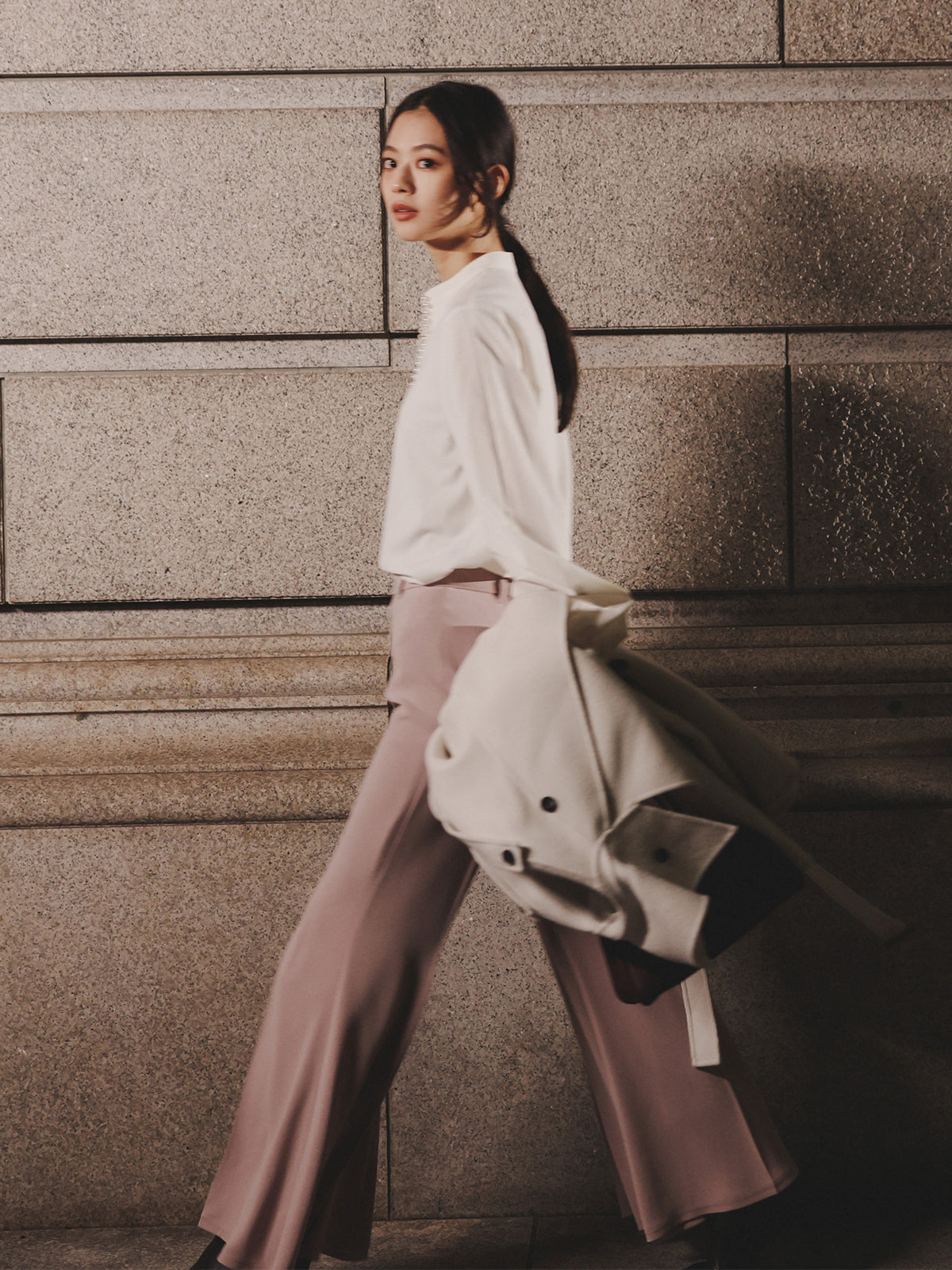 トリアセバックサテンフレアパンツ