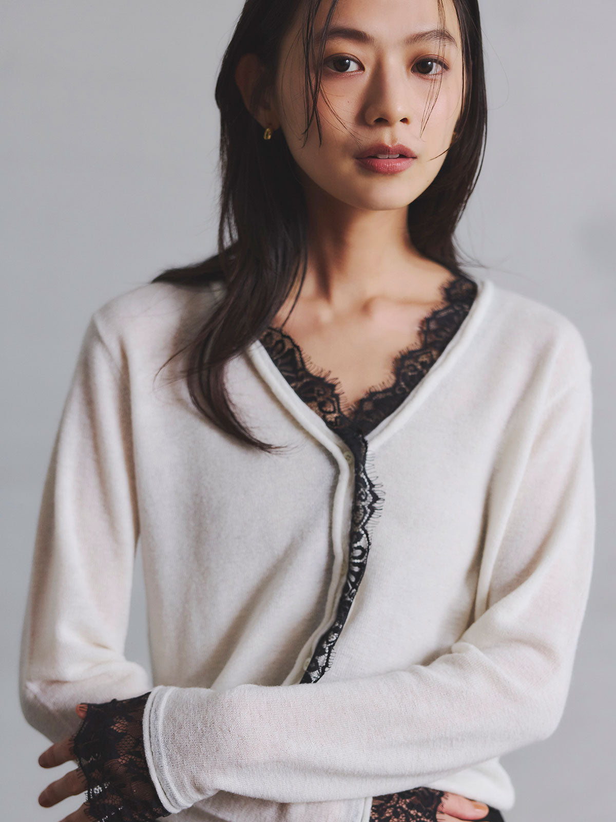 アイラッシュレーストリミングニット